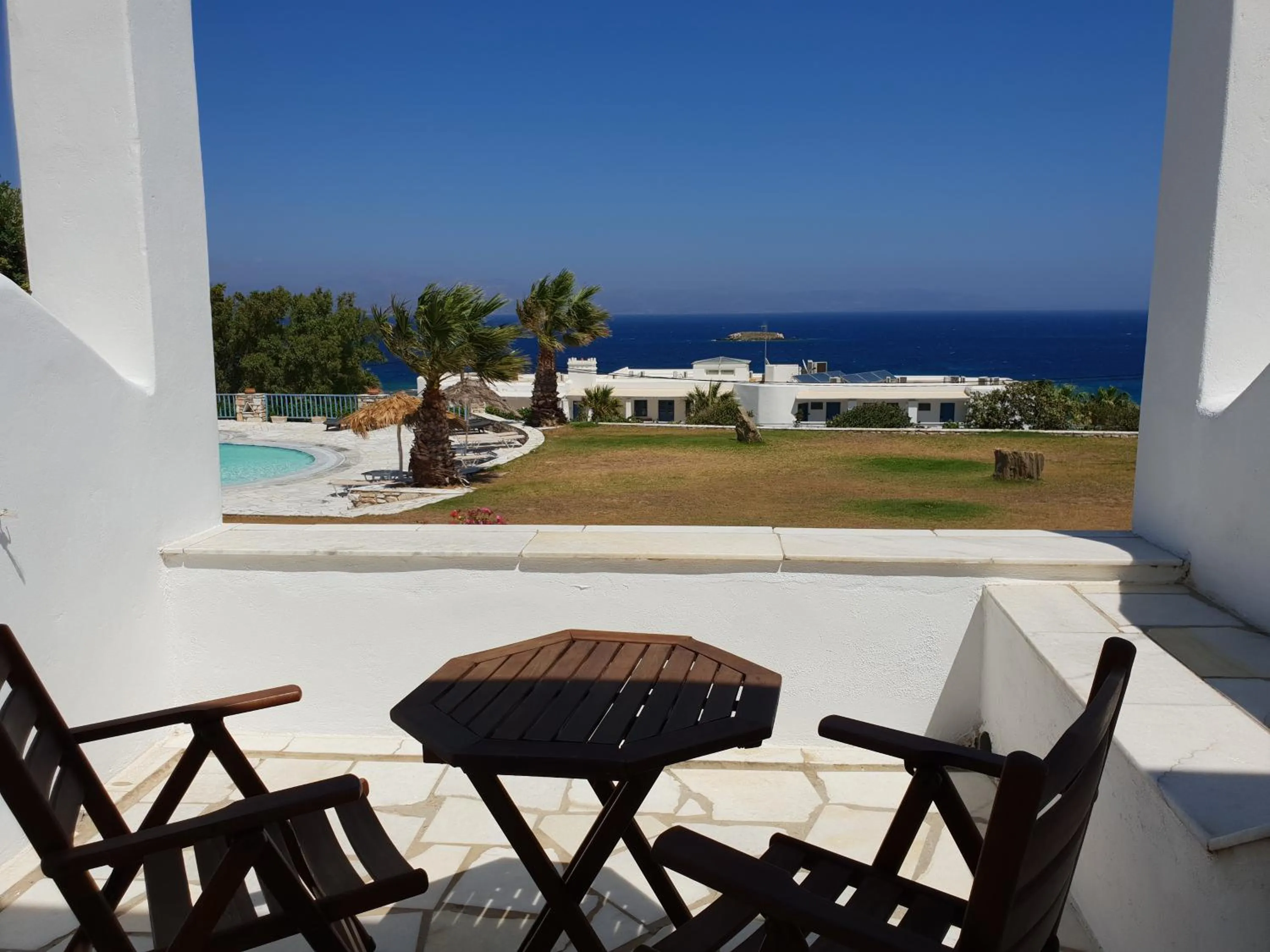 Captain's Rocks Hotel