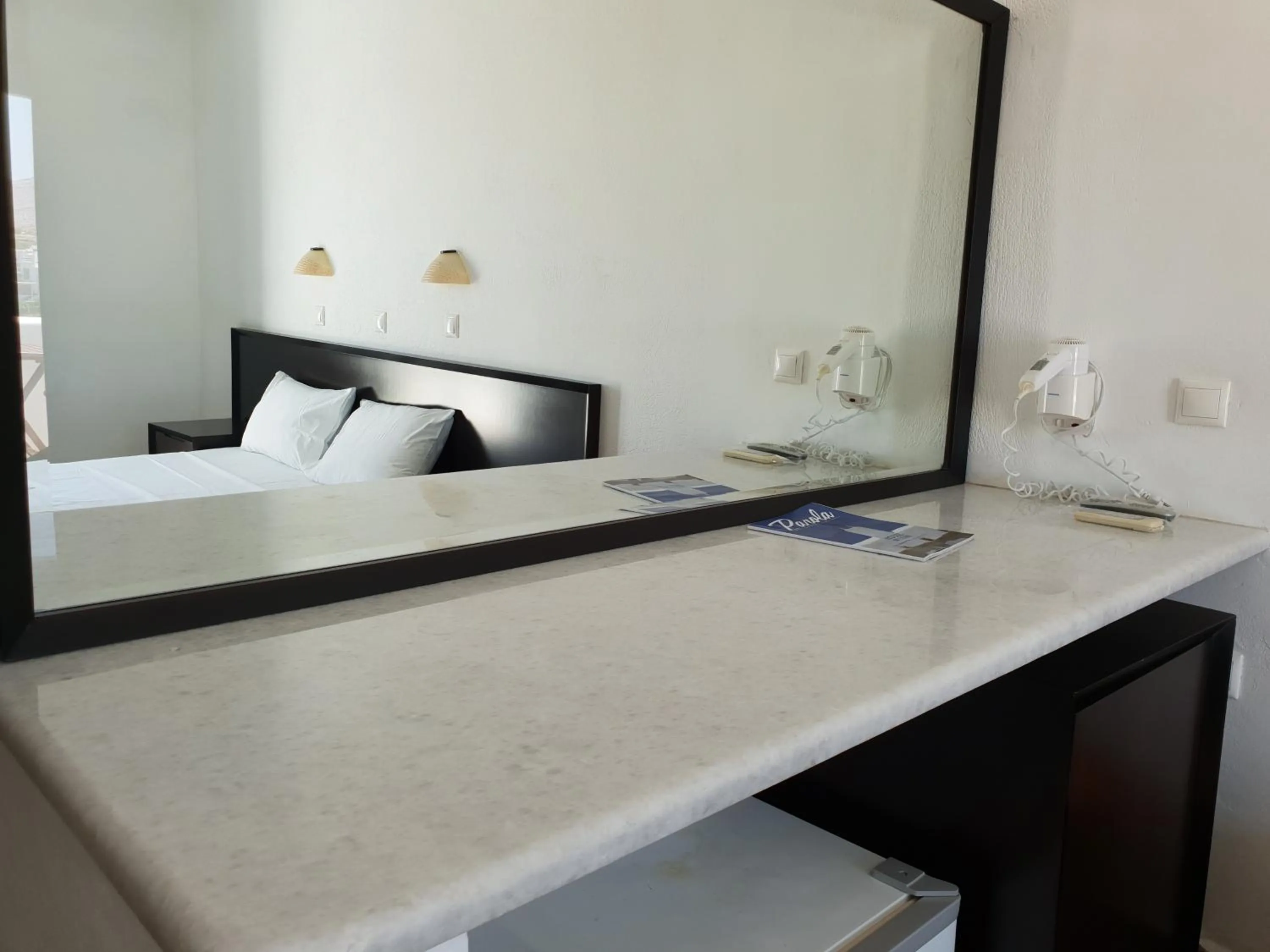 Captain's Rocks Hotel