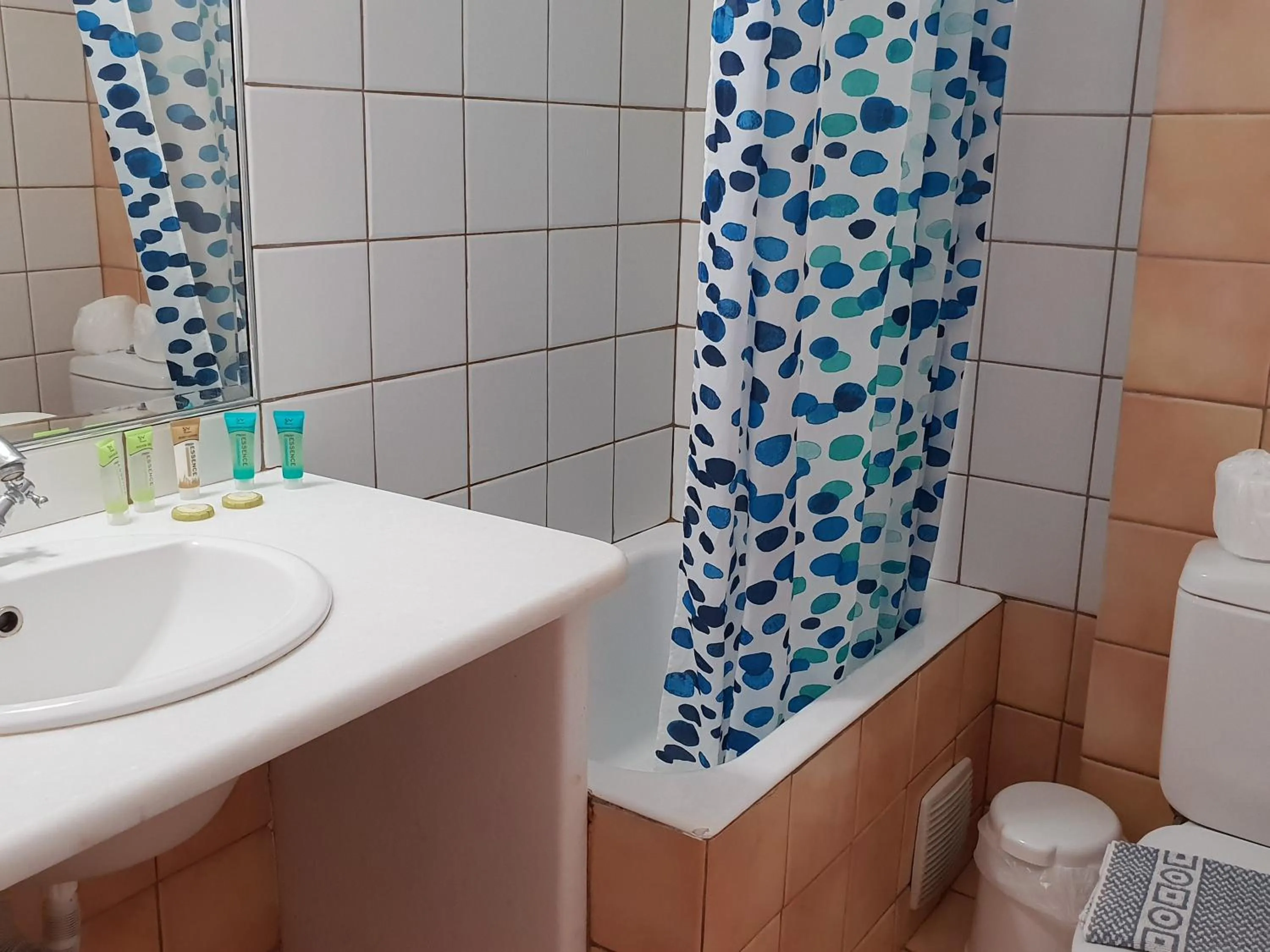 Captain's Rocks Hotel