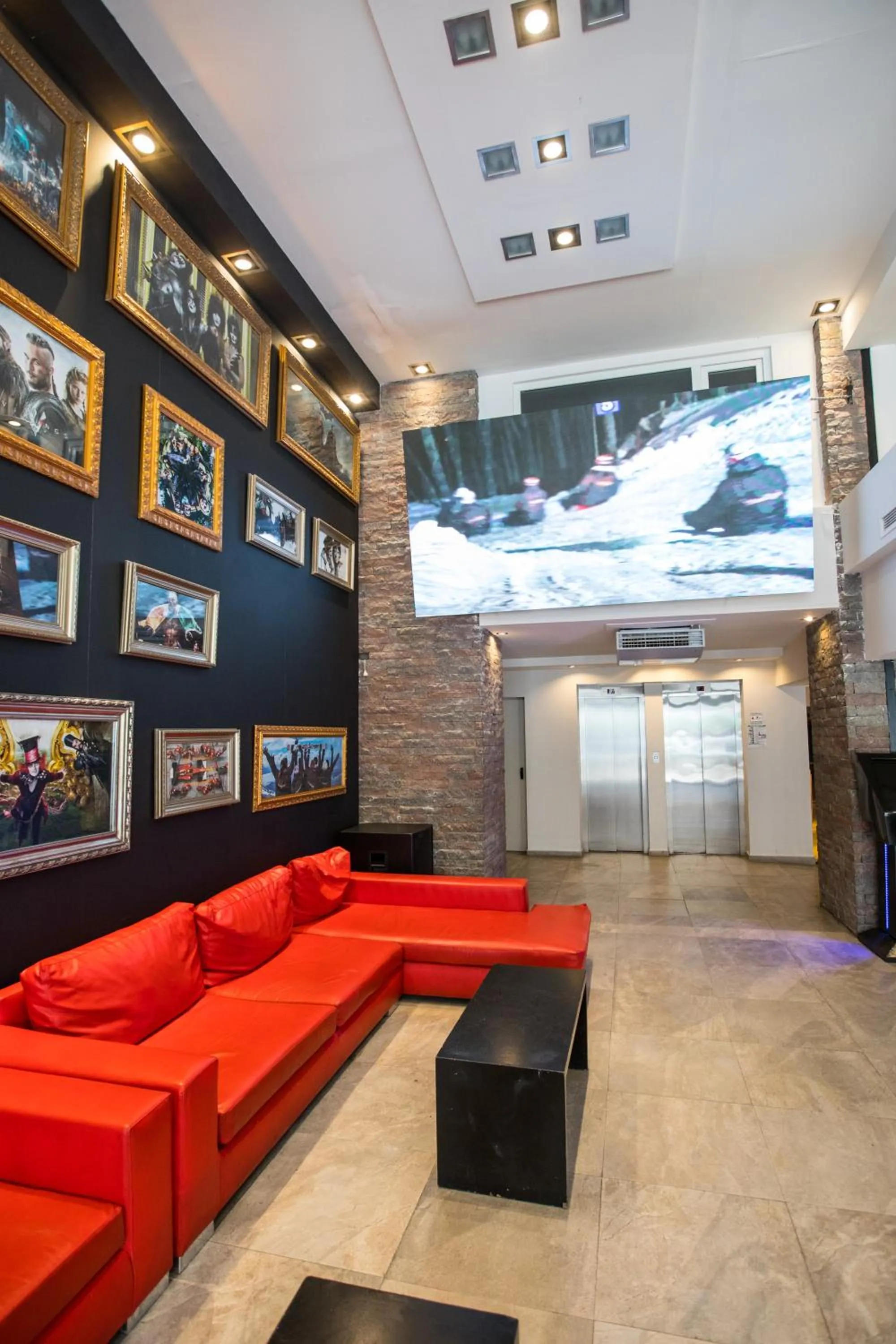 Lobby or reception in Hotel Bariloche Suites