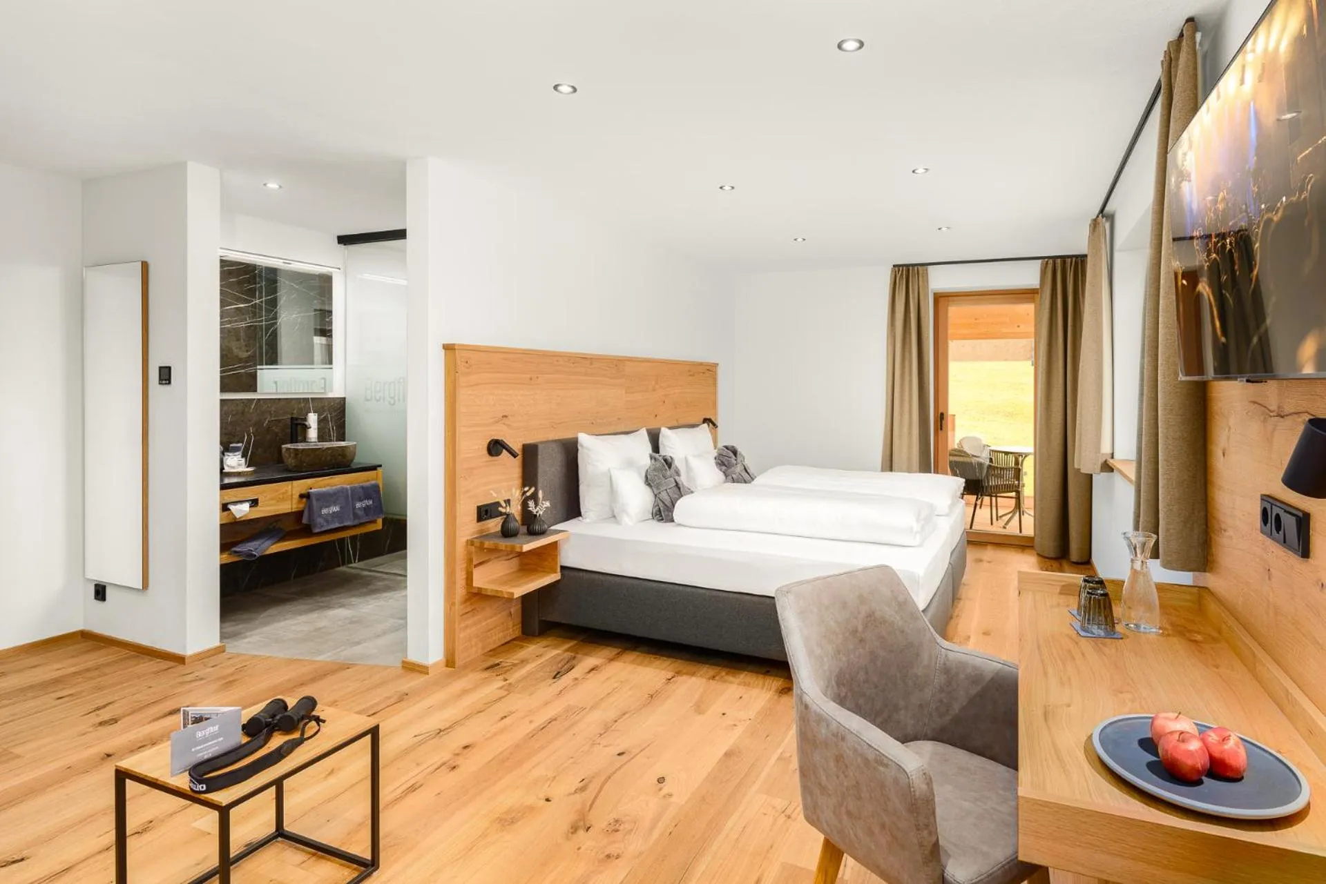 Photo of the whole room, Bed in Hotel Bergflair