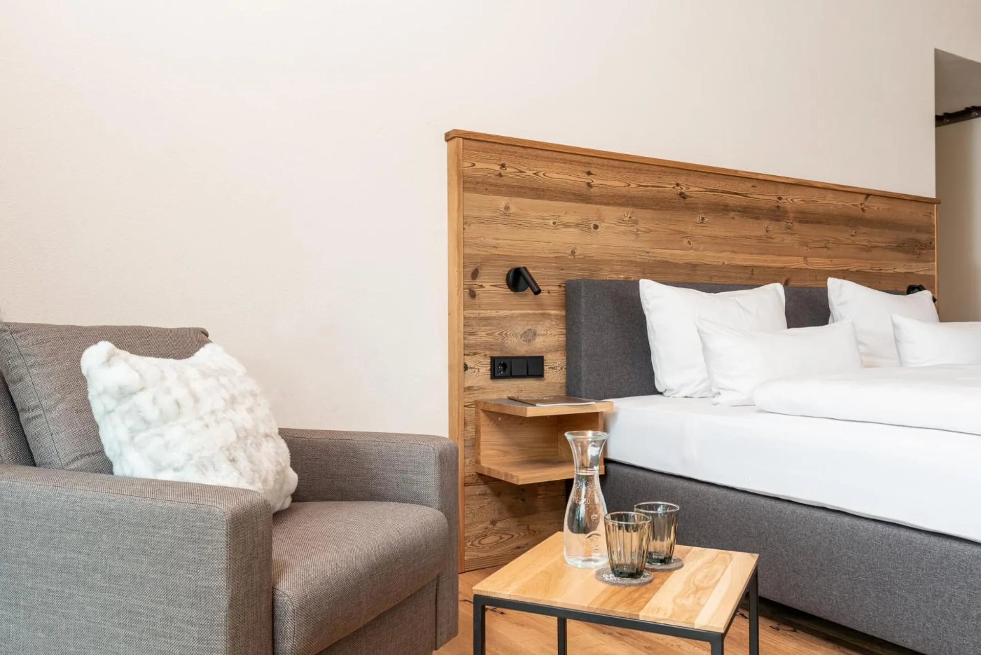 Balcony/Terrace, Bed in Hotel Bergflair