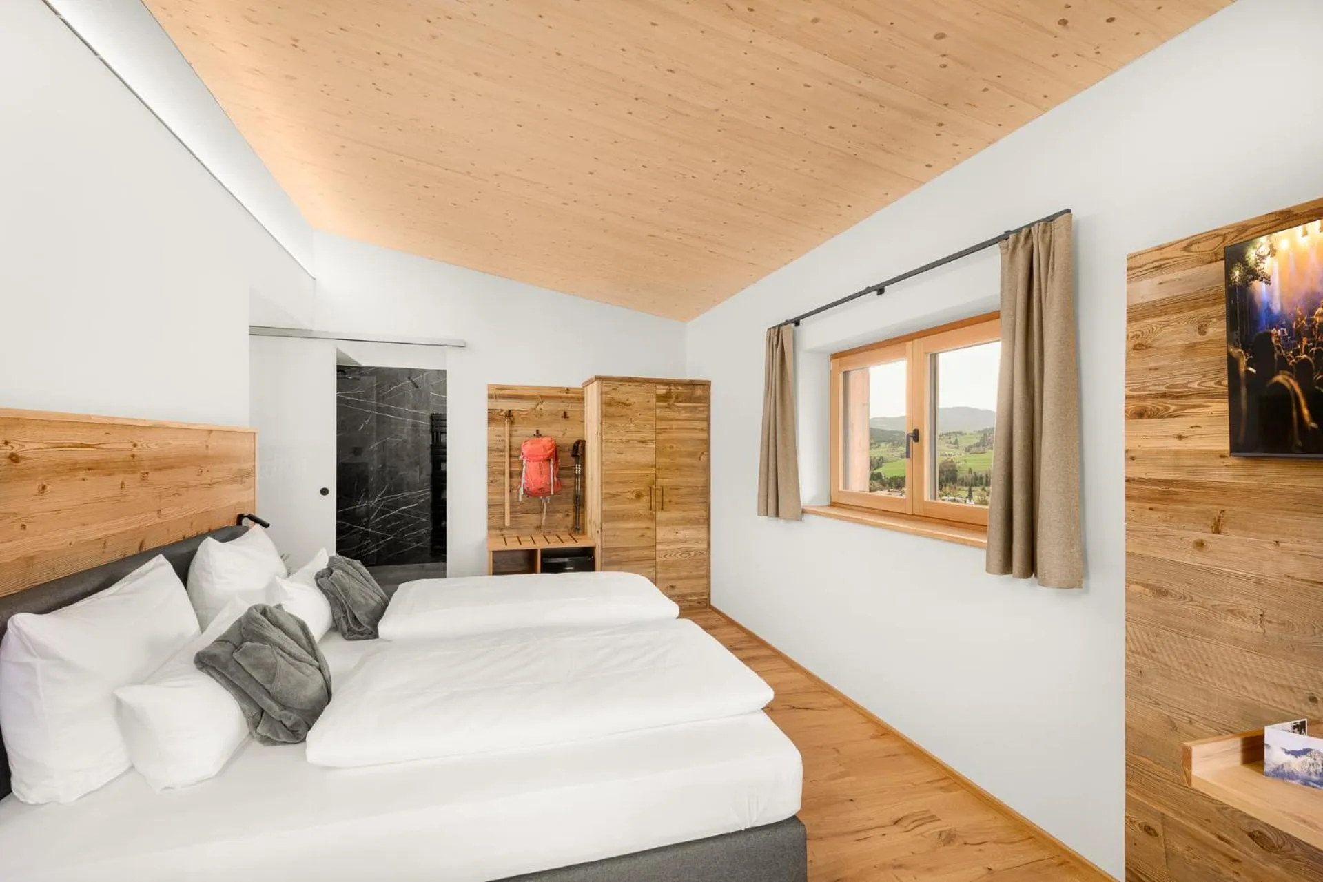 Photo of the whole room, Bed in Hotel Bergflair