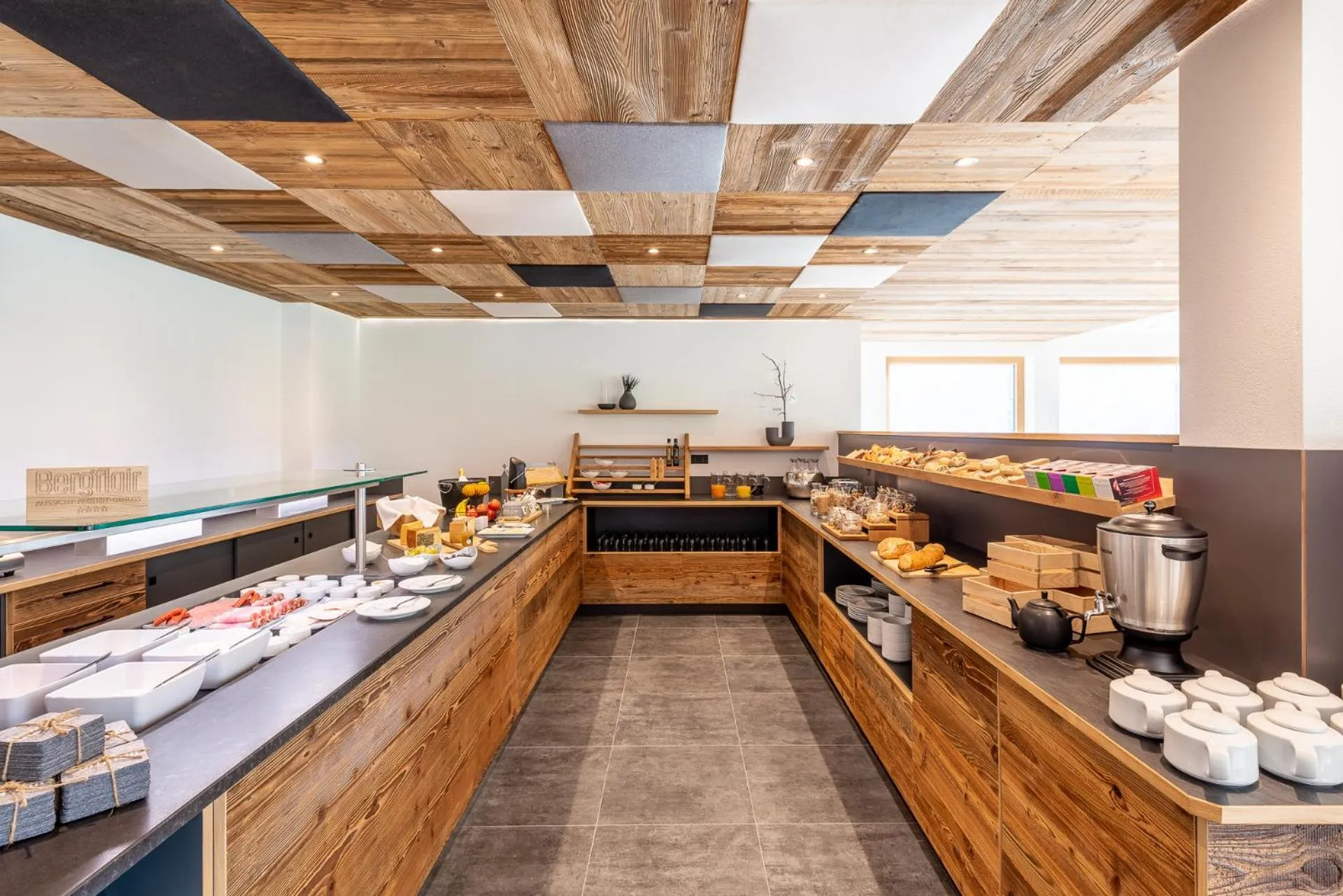 Buffet breakfast in Hotel Bergflair