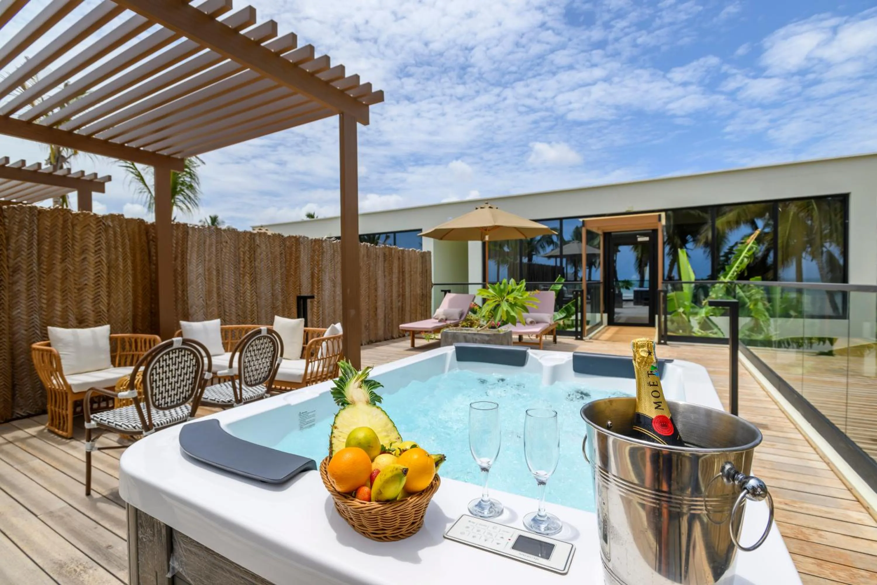 Hot Tub in TOA Hotel & Spa Zanzibar