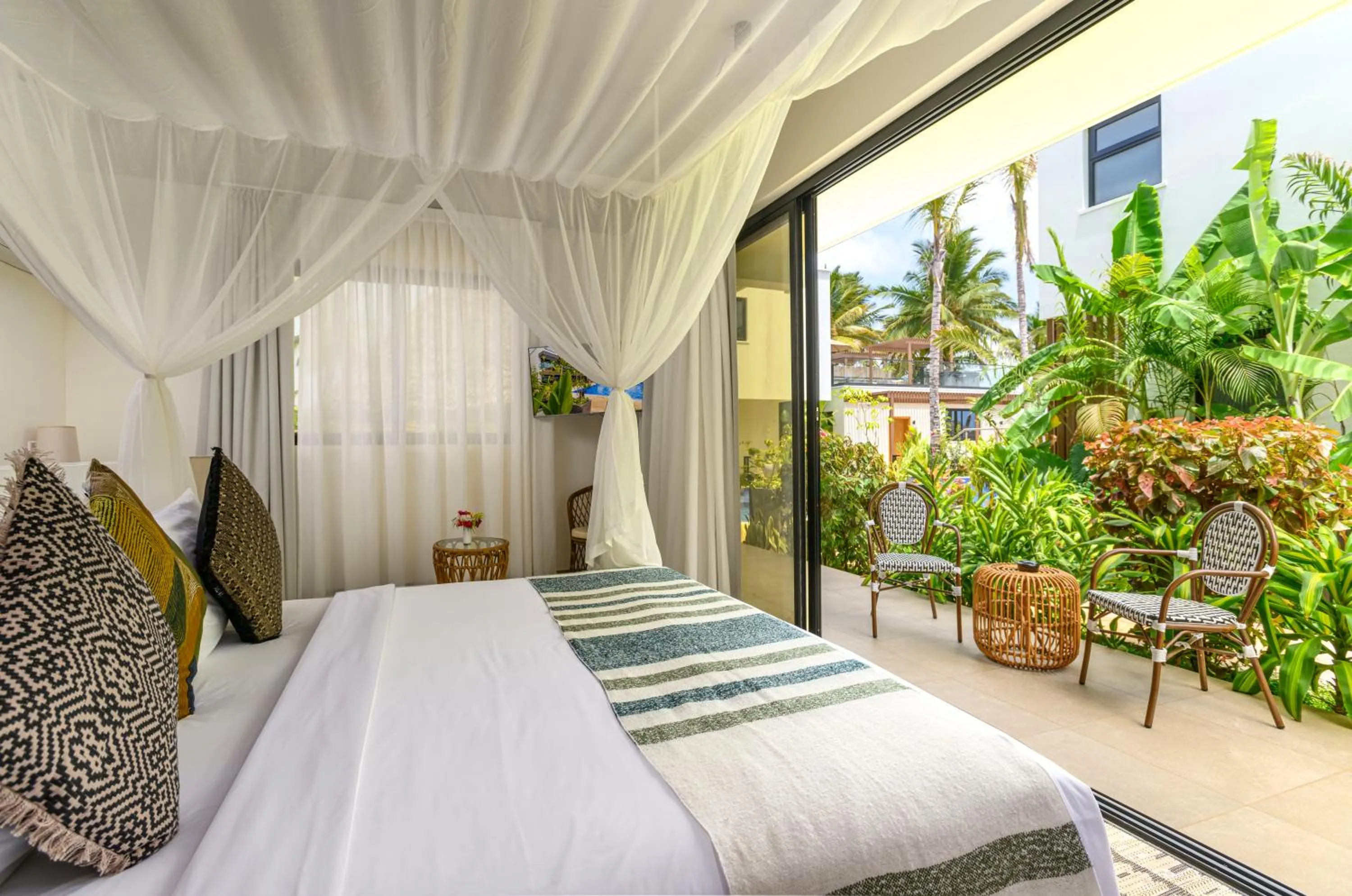 Balcony/Terrace, Bed in TOA Hotel & Spa Zanzibar