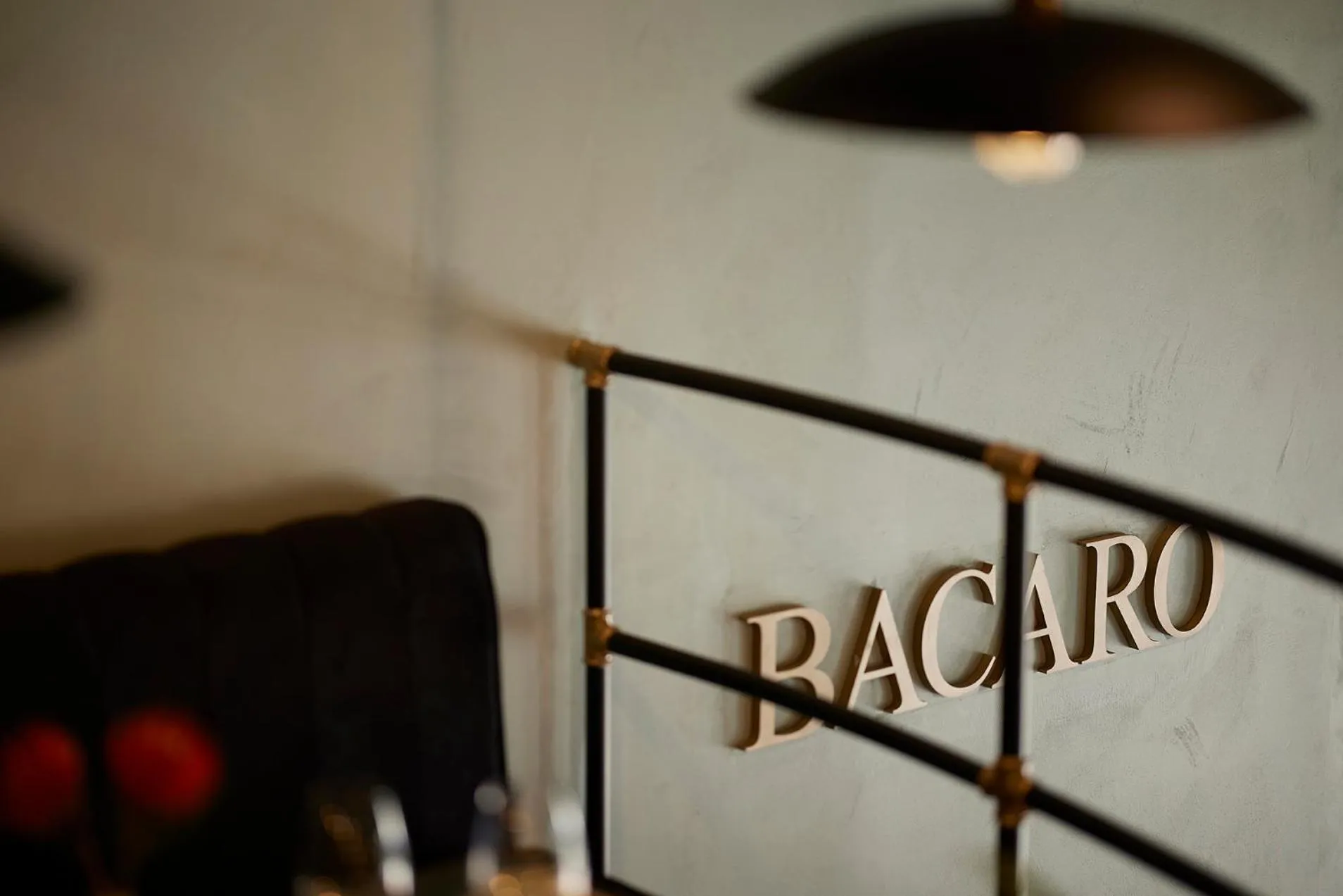 Restaurant/places to eat in The Port Square Hotel