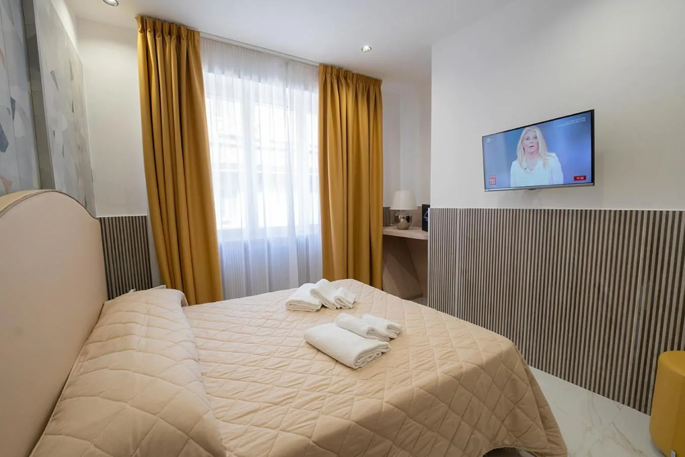 Bedroom, Bed in P.C. Boutique Medina H. Napoli Centro, by Clapa Group