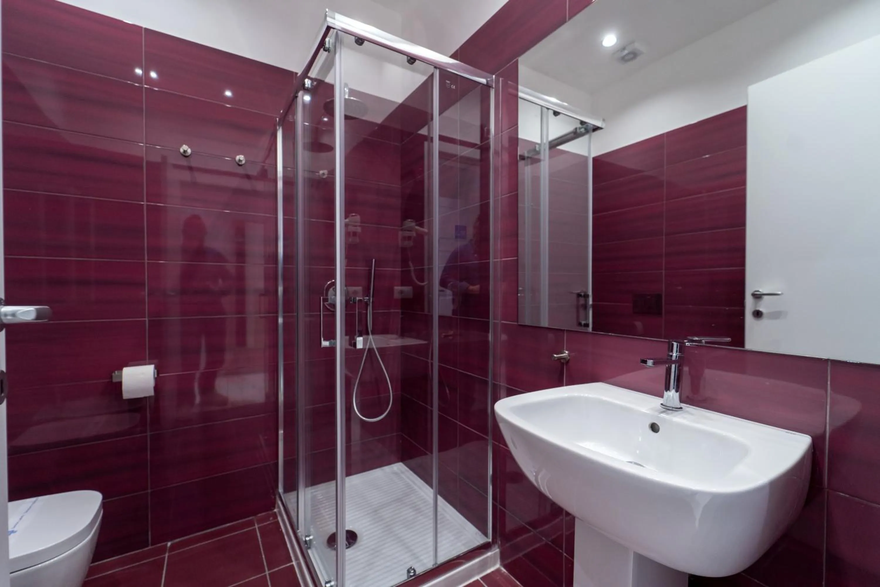 Bathroom in P.C. Boutique Medina H. Napoli Centro, by Clapa Group