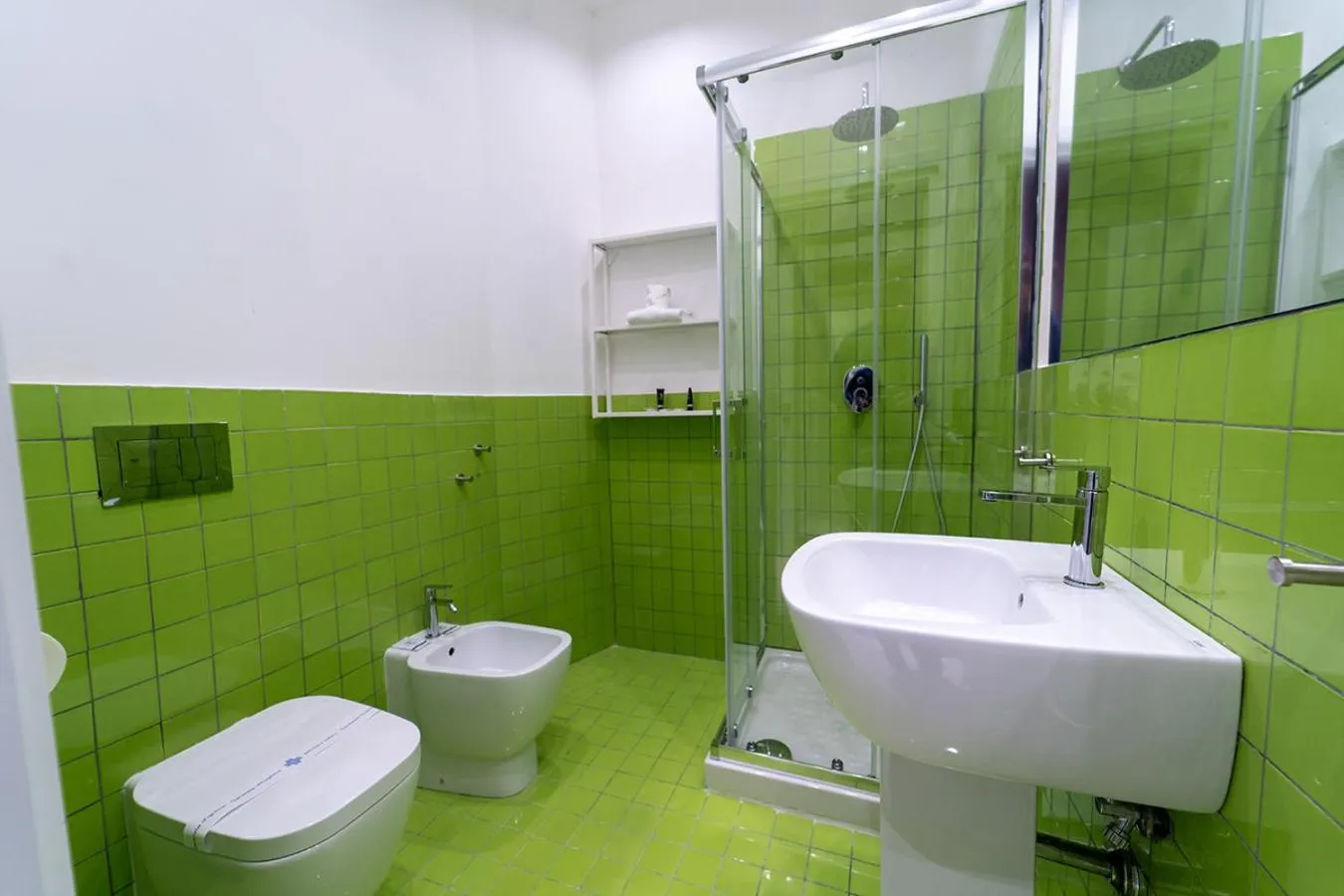 Bathroom in P.C. Boutique Medina H. Napoli Centro, by Clapa Group