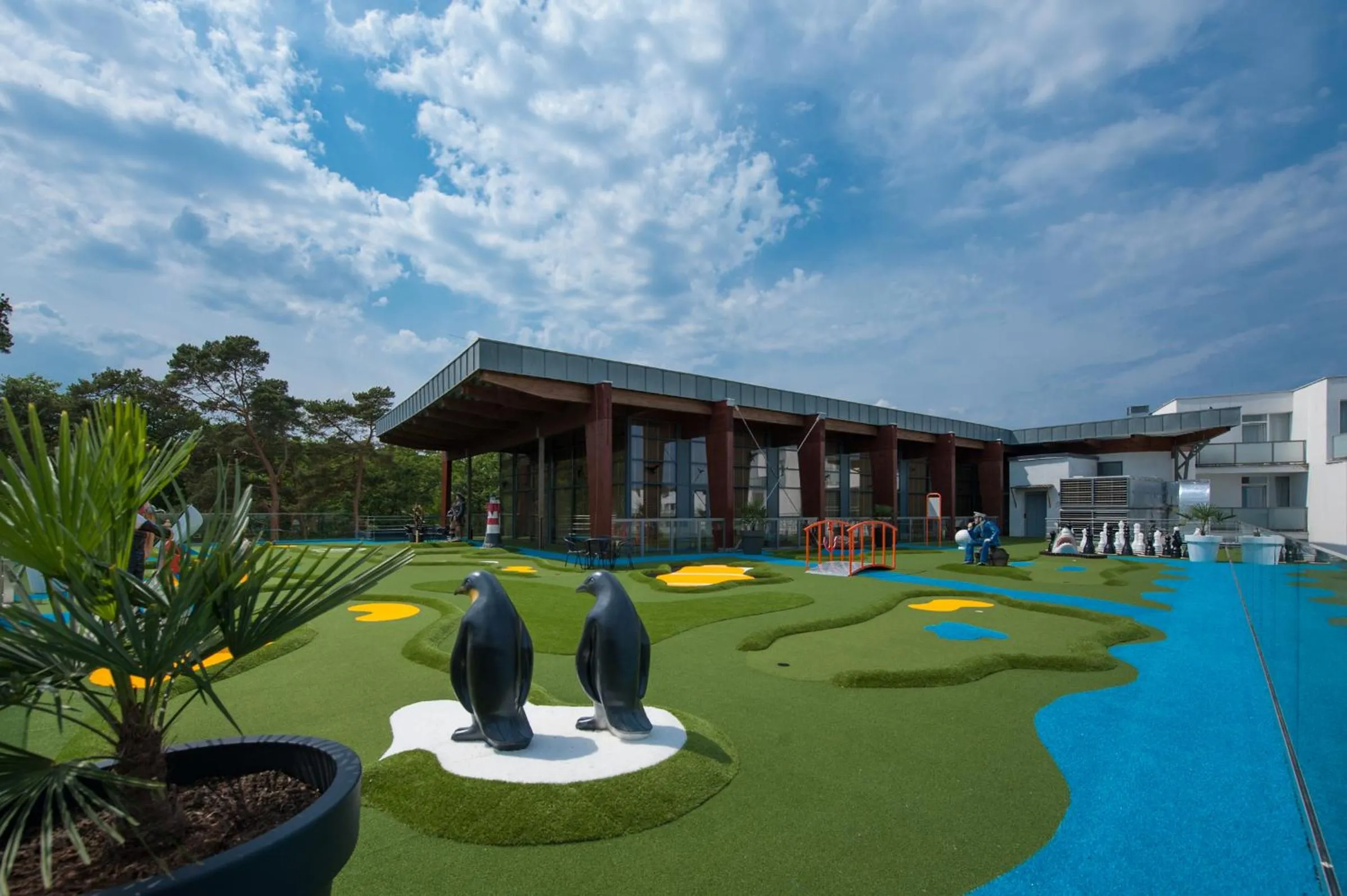 Minigolf in Sandra Spa Pogorzelica & Aquapark