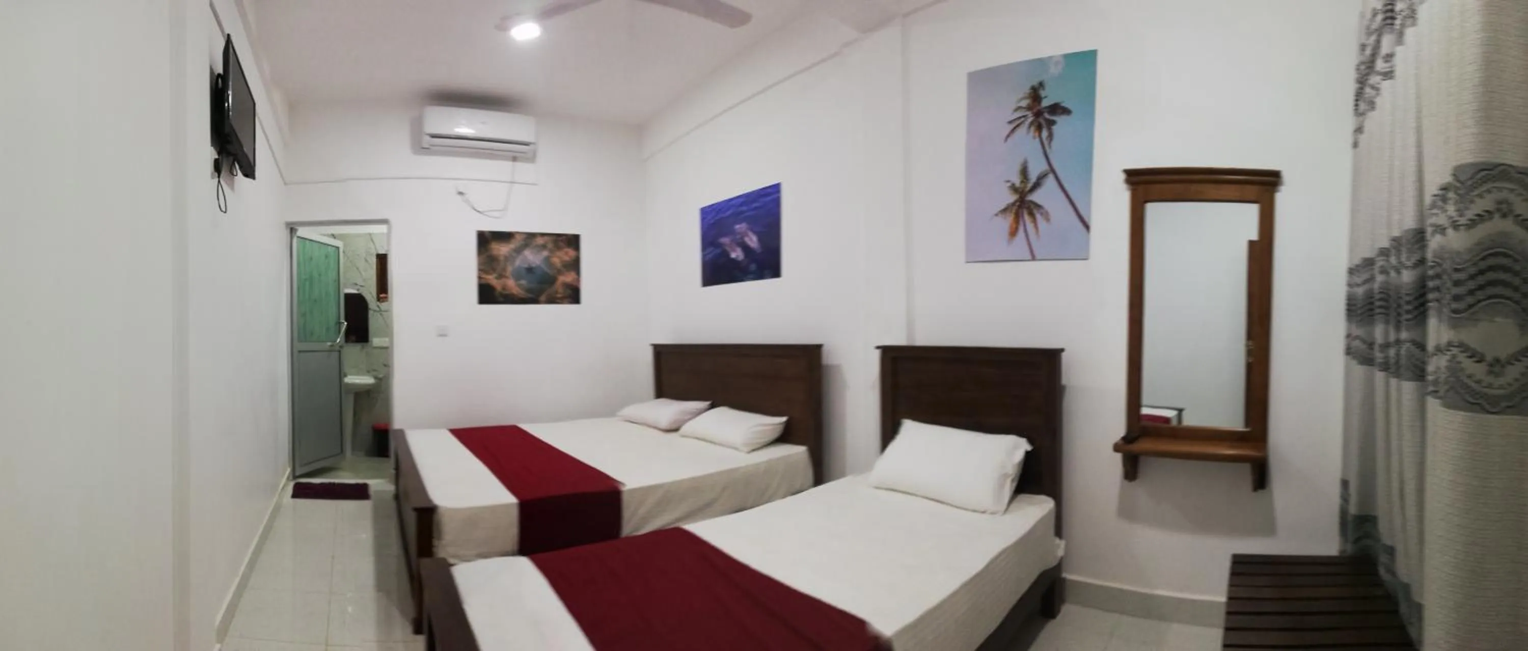 Photo of the whole room, Bed in Dive beach palace