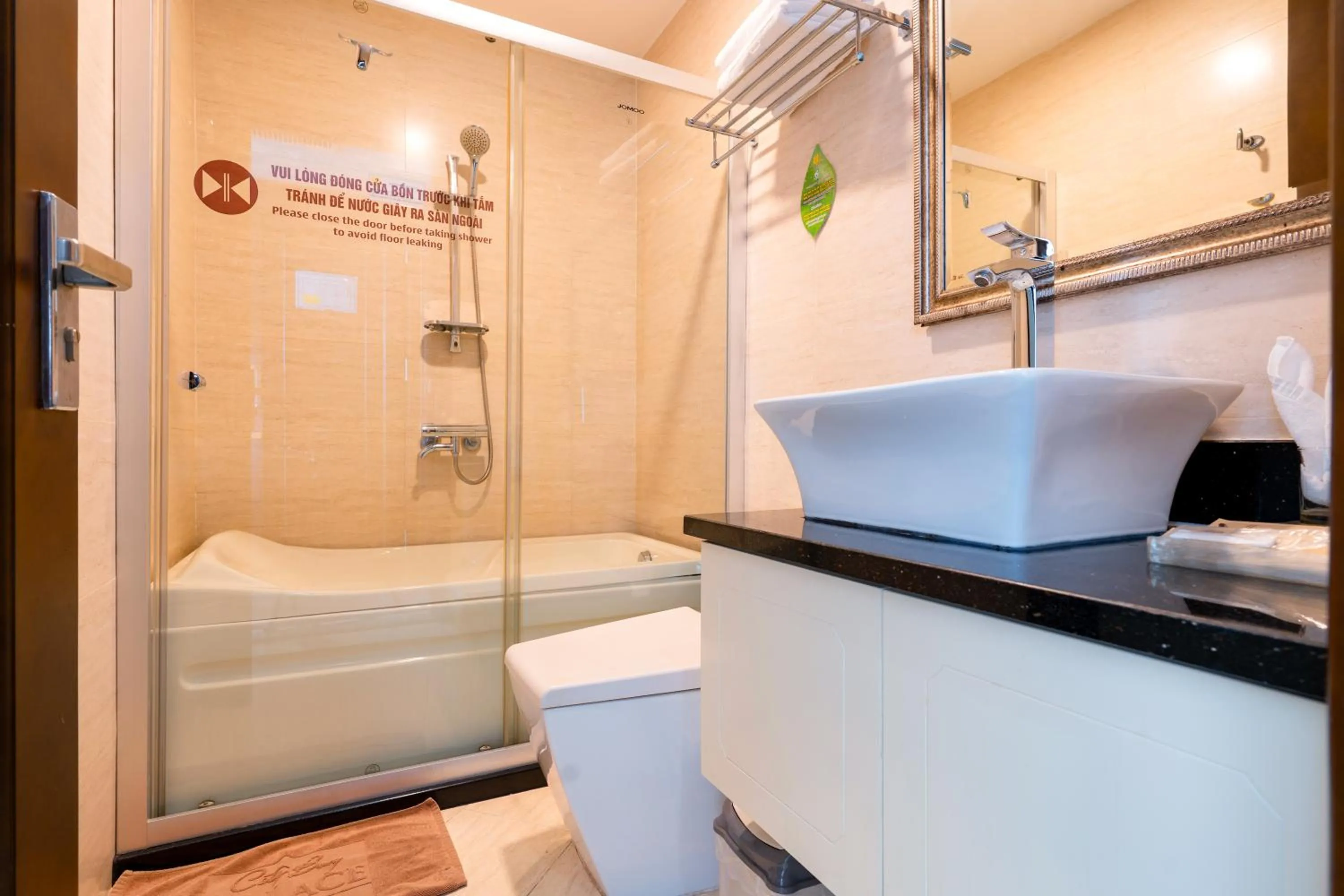 Bath in CityBay Palace Hạ Long Hotel