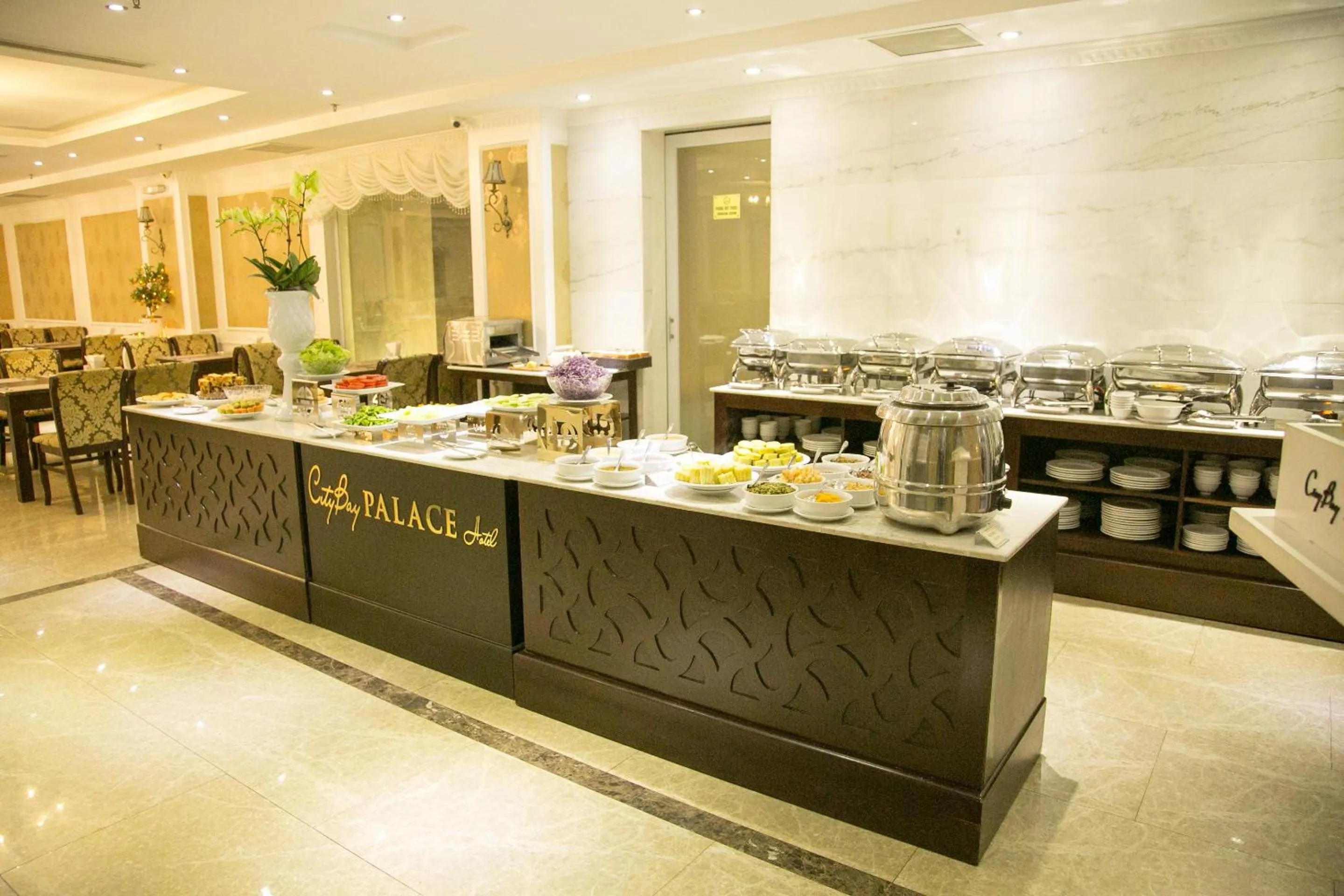 Restaurant/places to eat in CityBay Palace Hạ Long Hotel