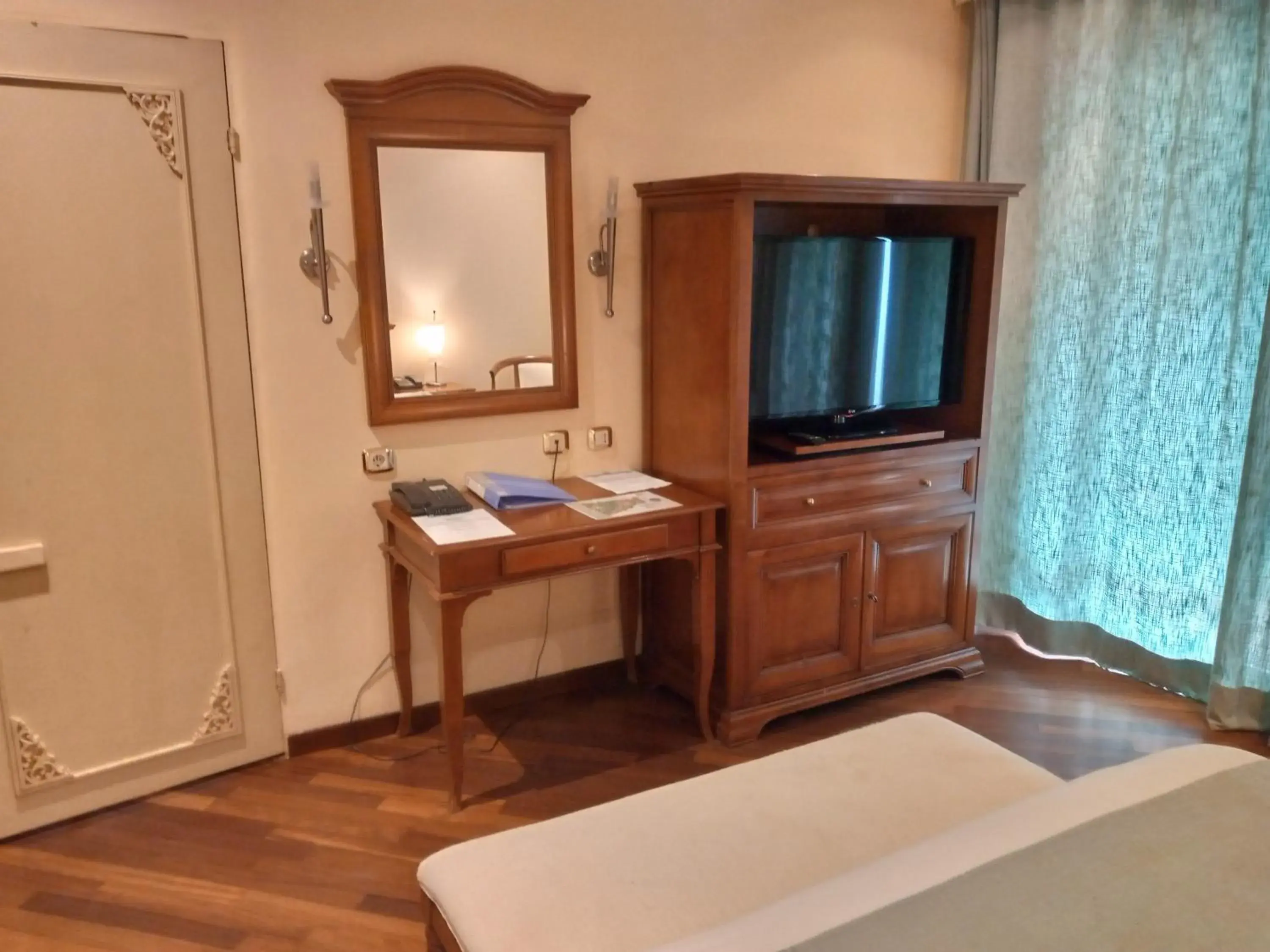 Executive Suite - single occupancy in The Kairaba Beach Hotel Executive Suite - single occupancy in The Kairaba Beach Hotel