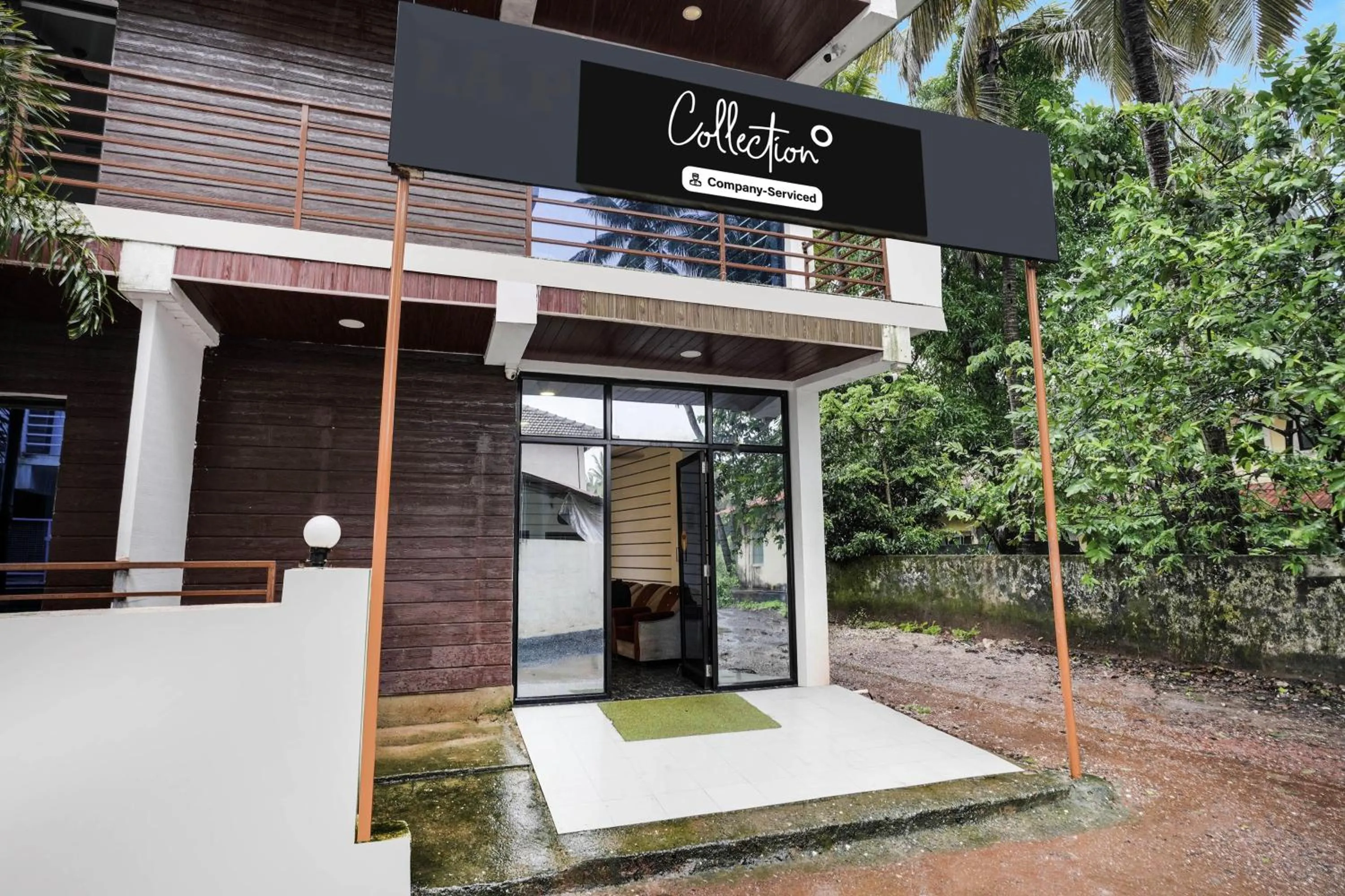 Facade/entrance in Super Collection O Morjim