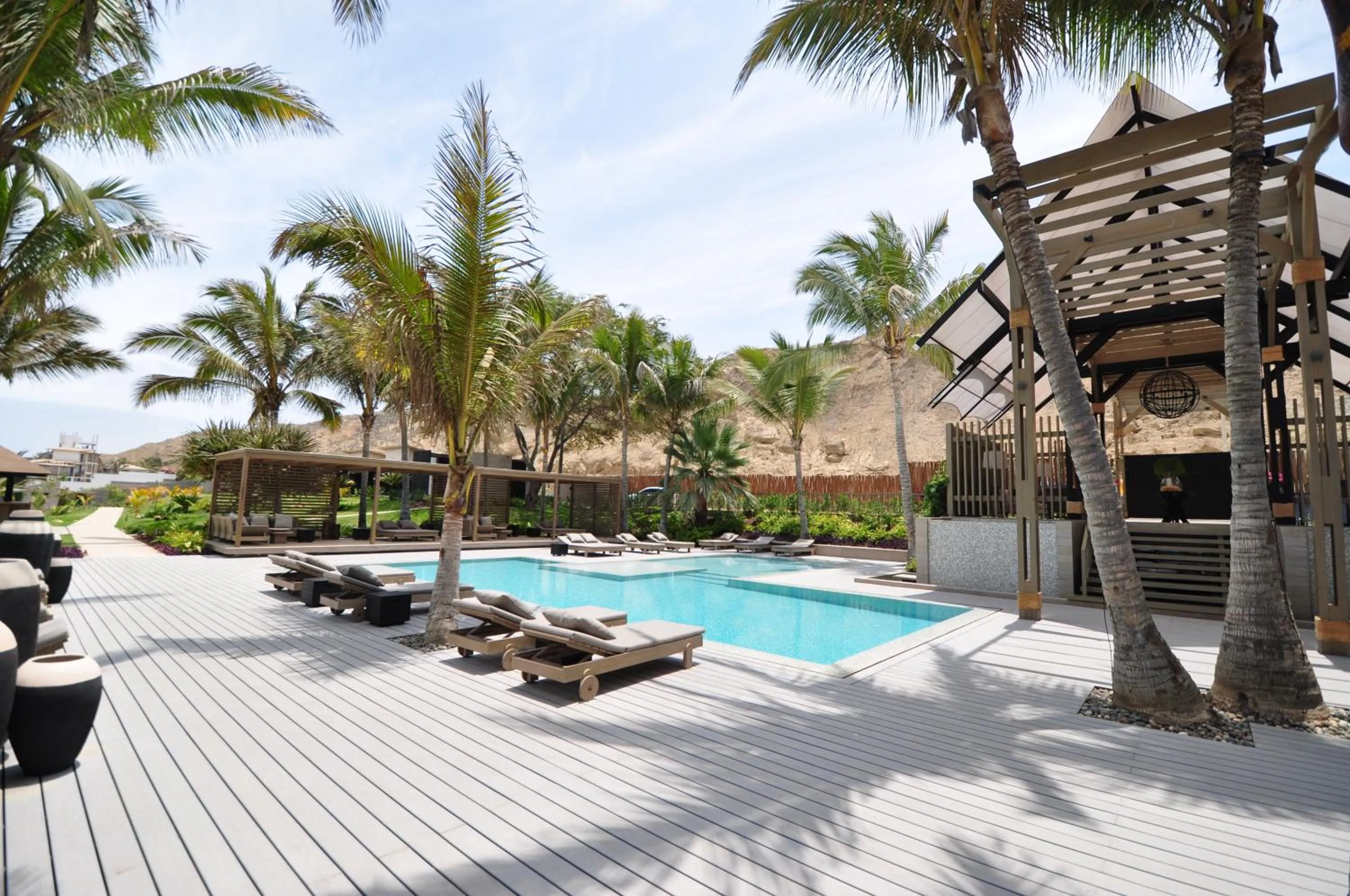 Swimming pool in Arennas Mancora