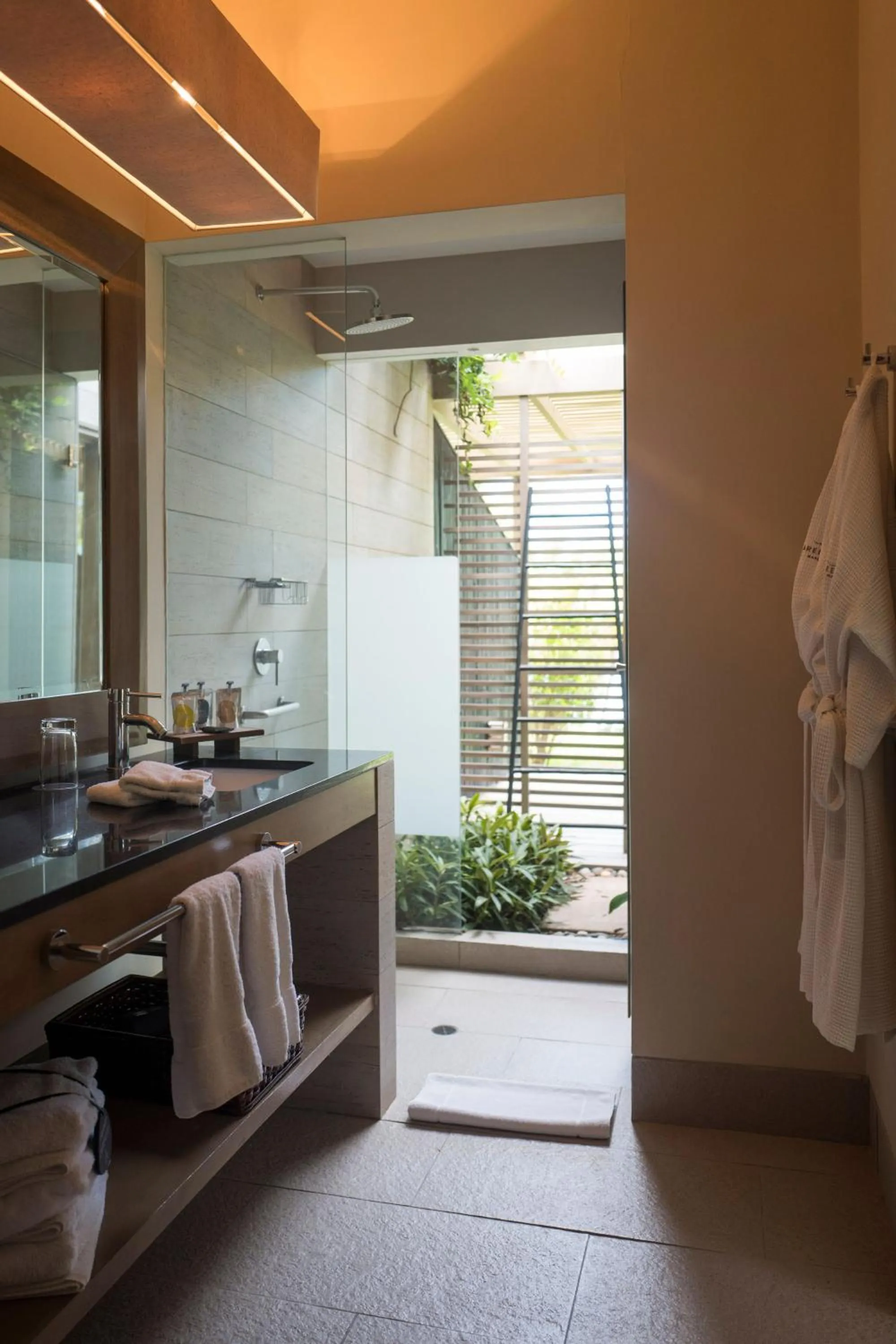 Toilet in Arennas Mancora