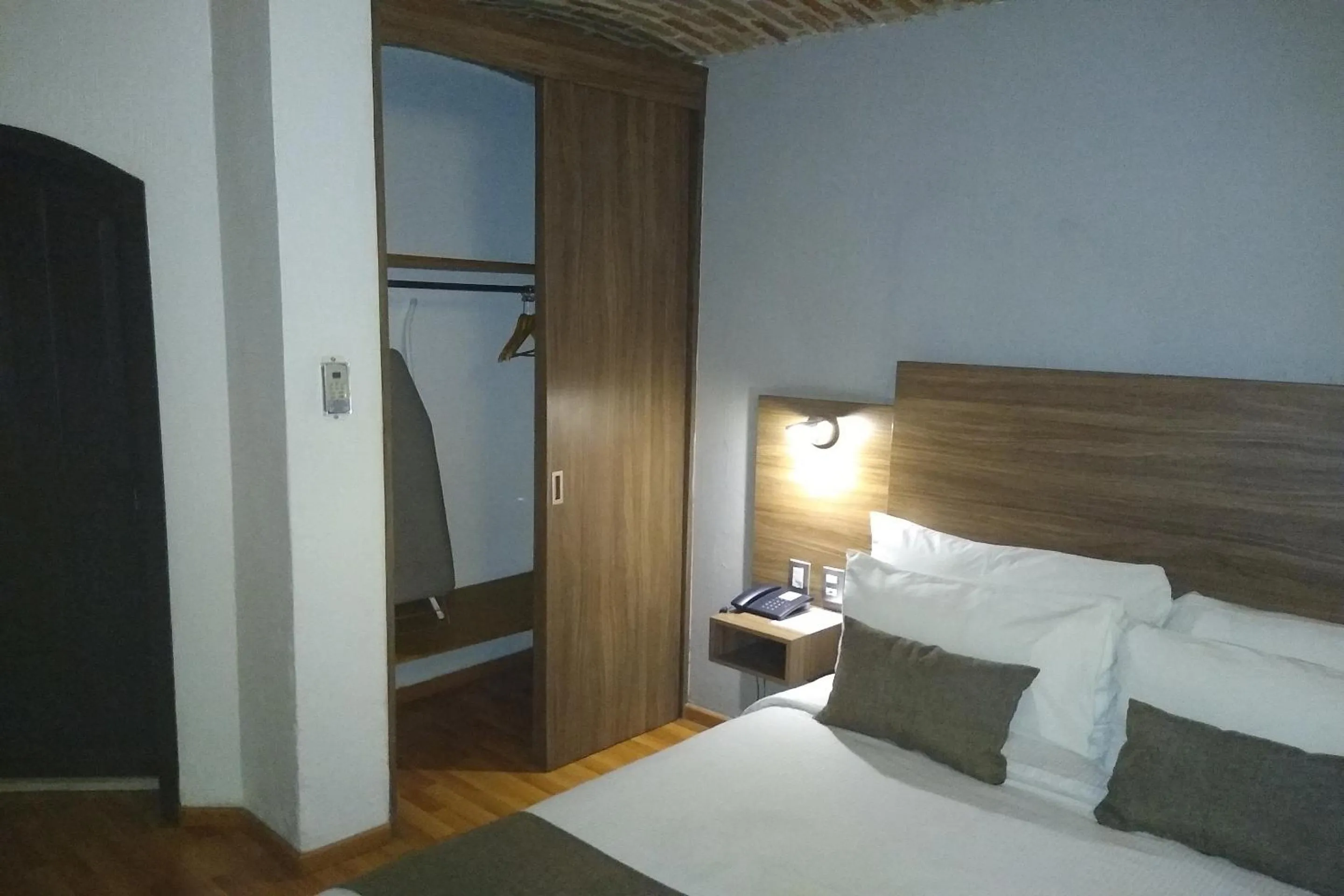 Photo of the whole room, Bed in Hotel Villa Del Sol Expo