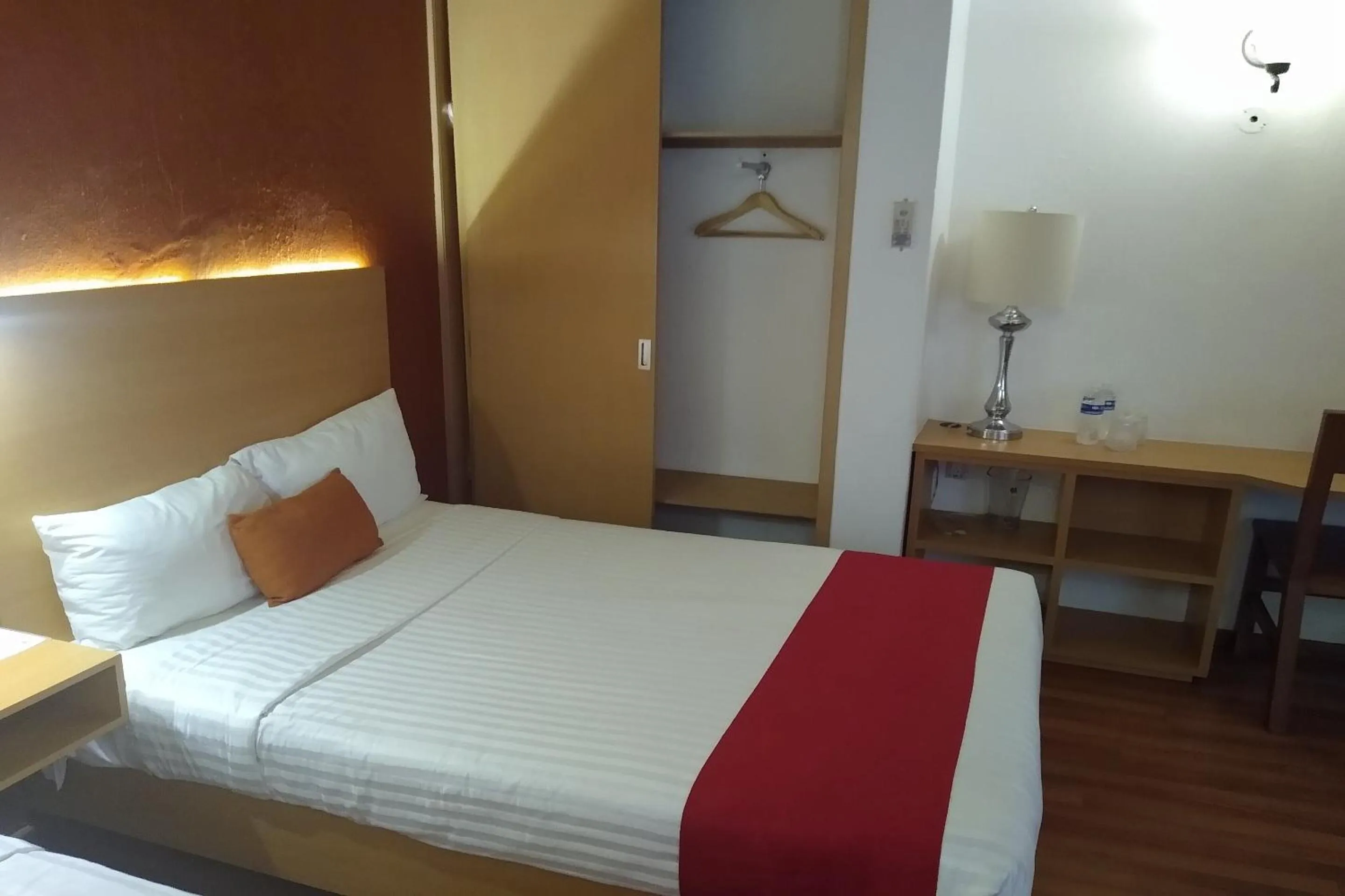 Bedroom, Bed in Hotel Villa Del Sol Expo