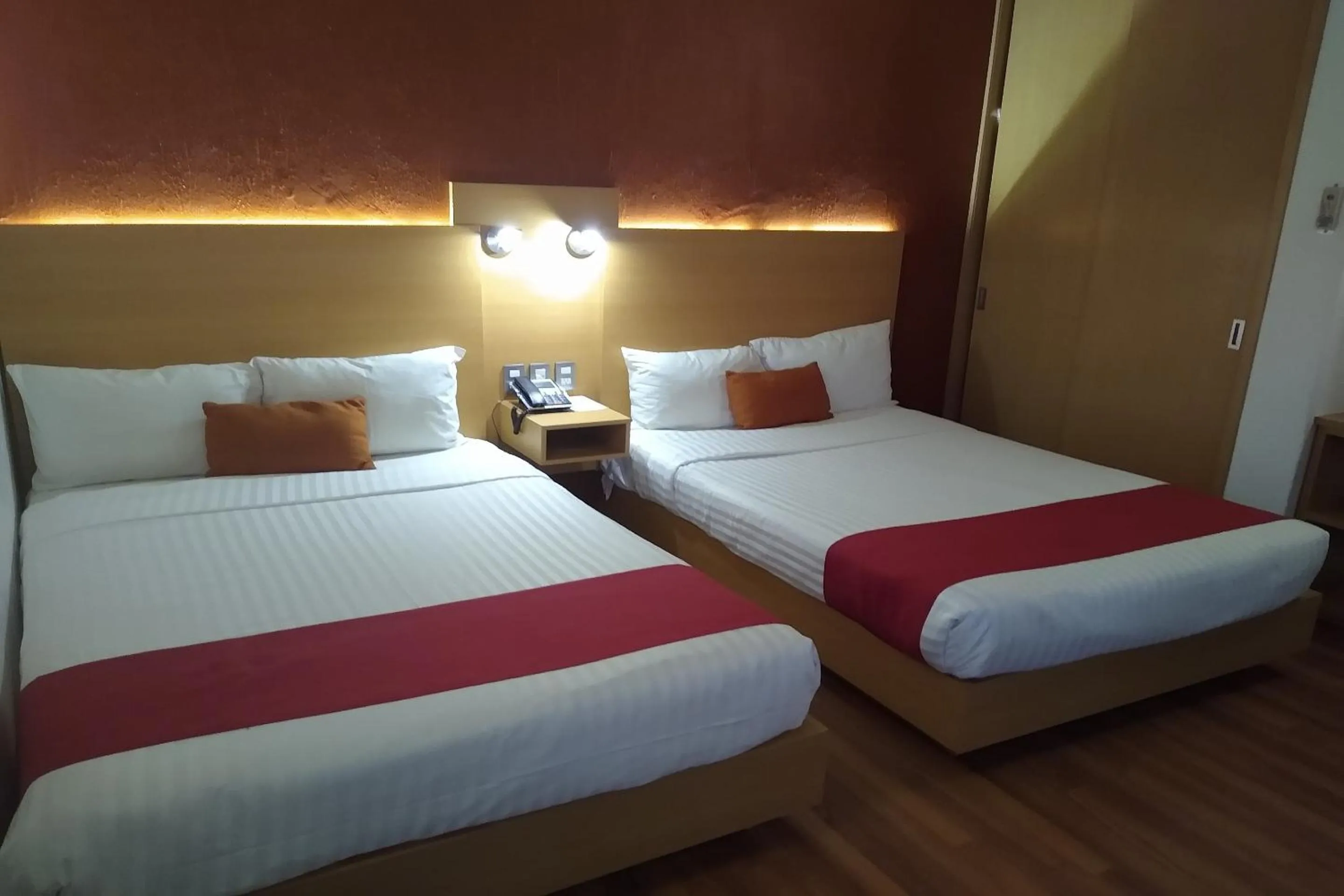 Bedroom, Bed in Hotel Villa Del Sol Expo