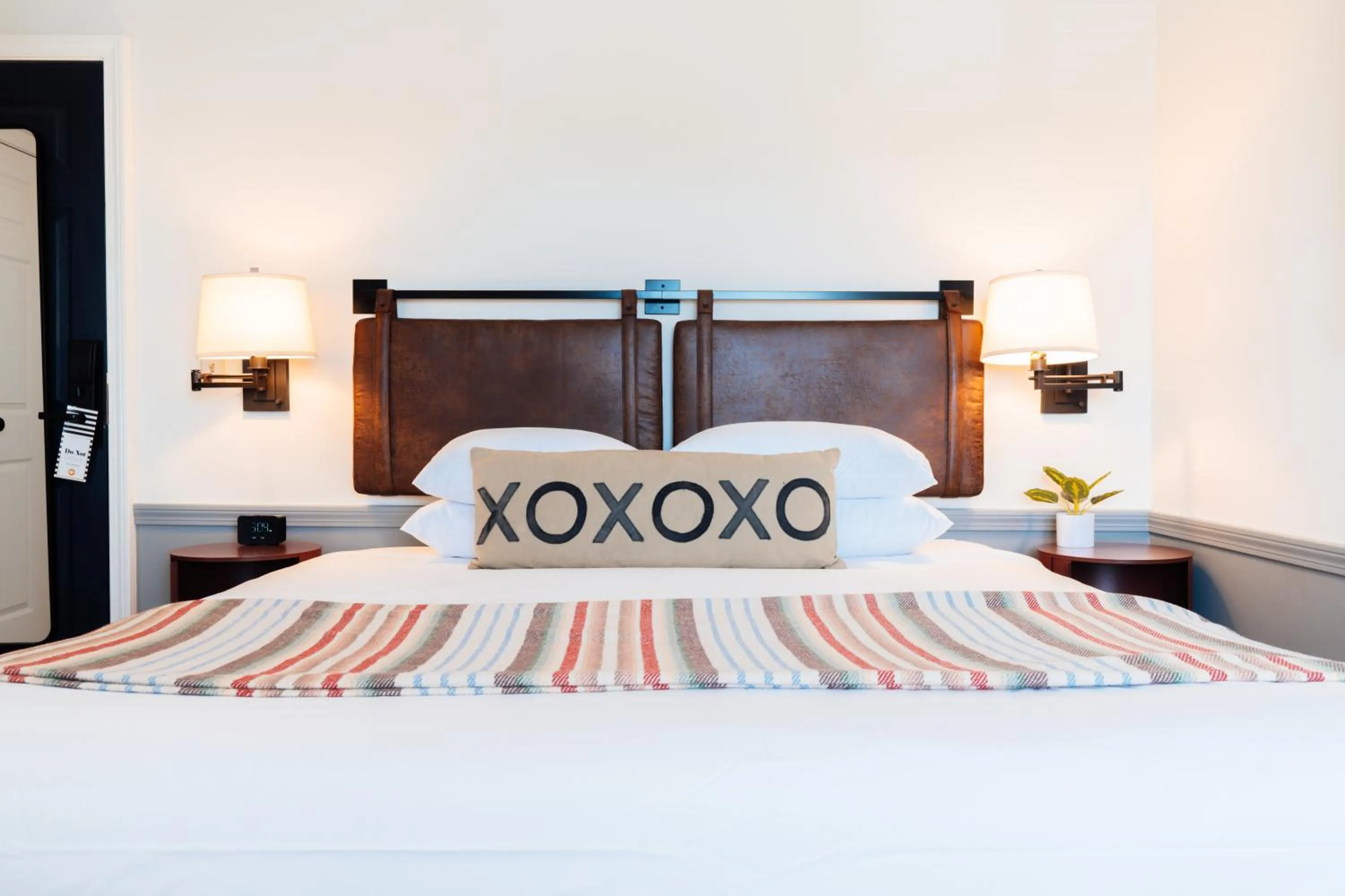 Bedroom, Bed in Beaconlight Guest House