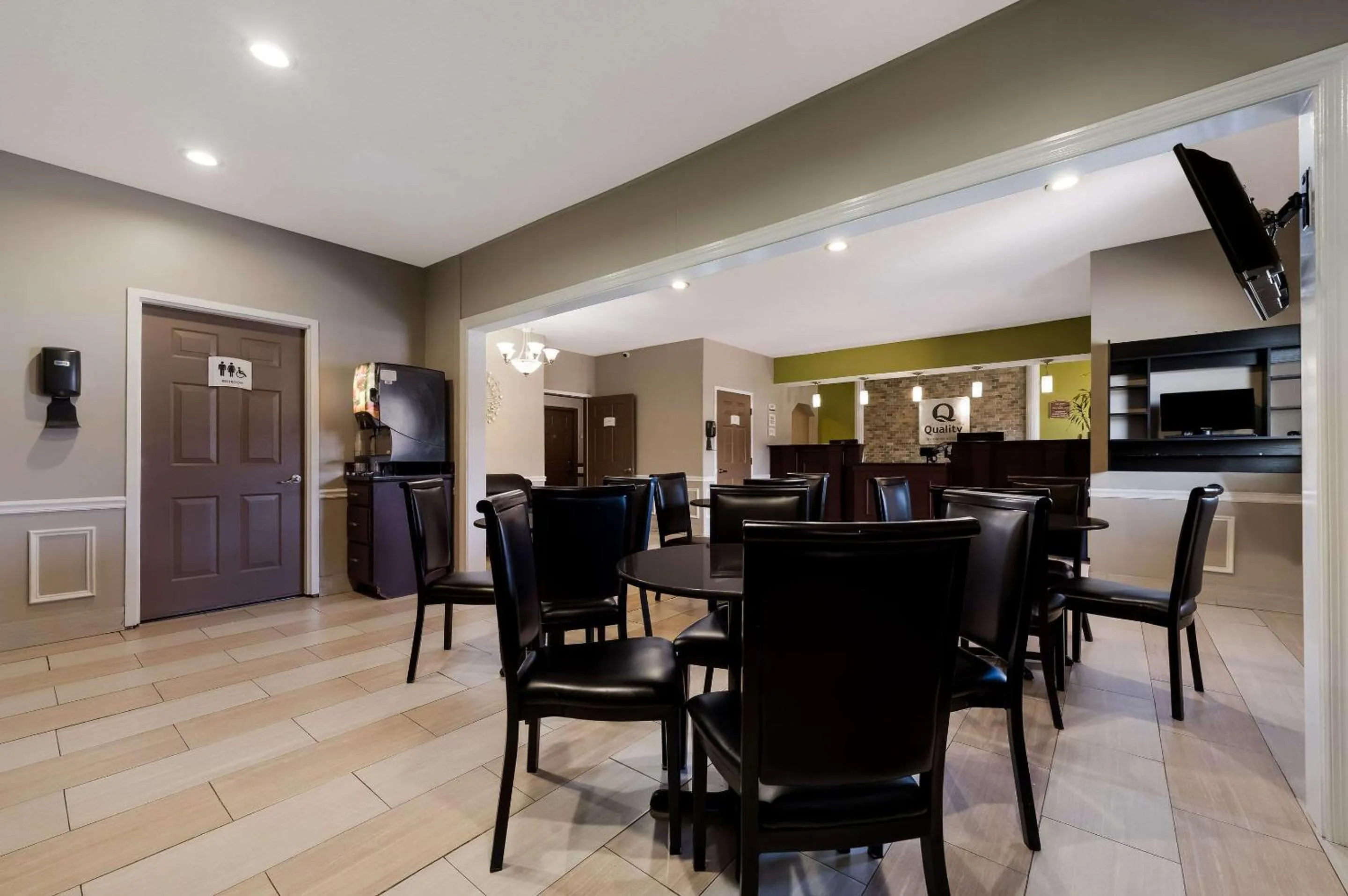 Breakfast in Quality Inn Fort Payne