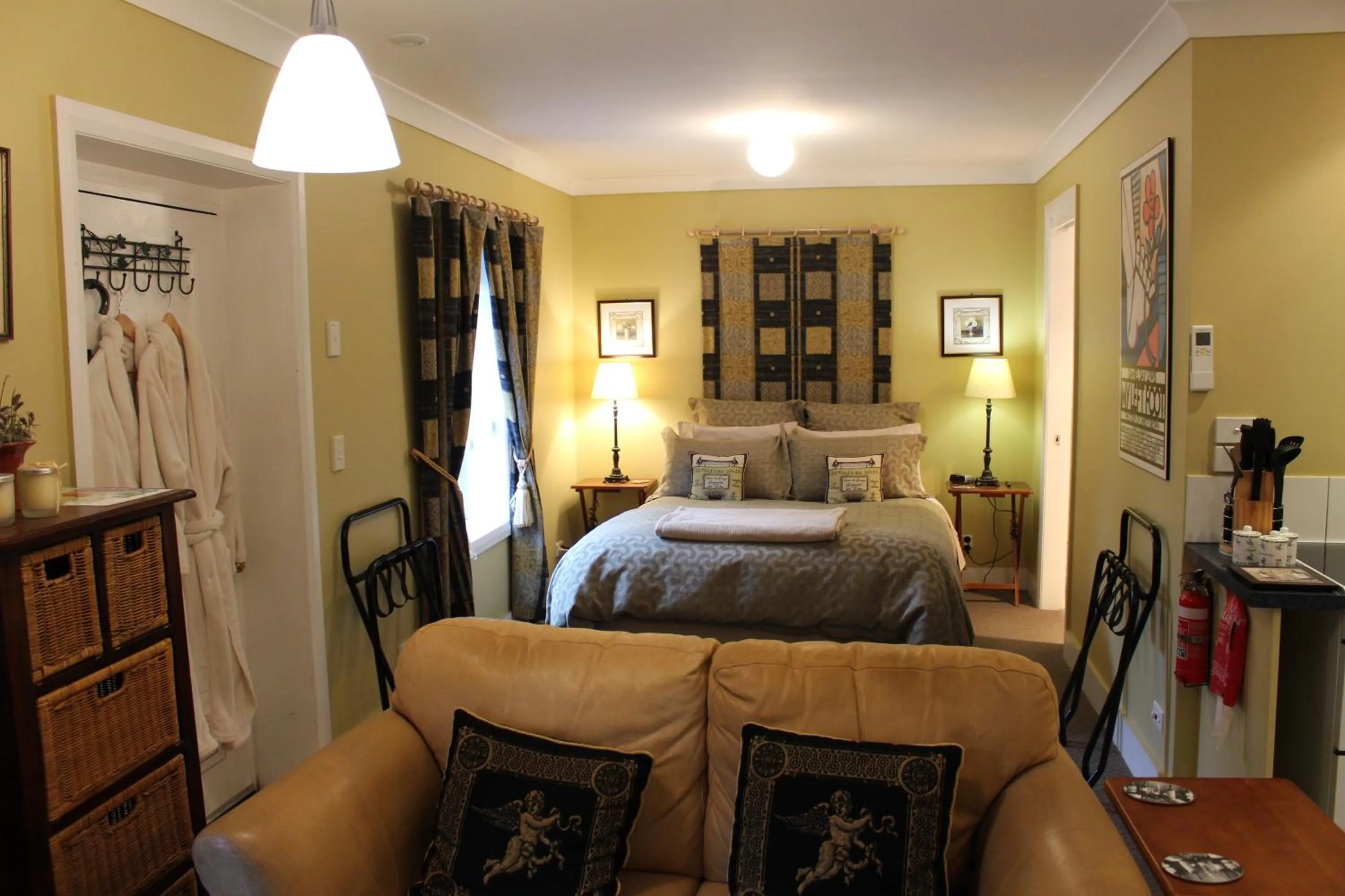 Bedroom in Ivy on Glenelg