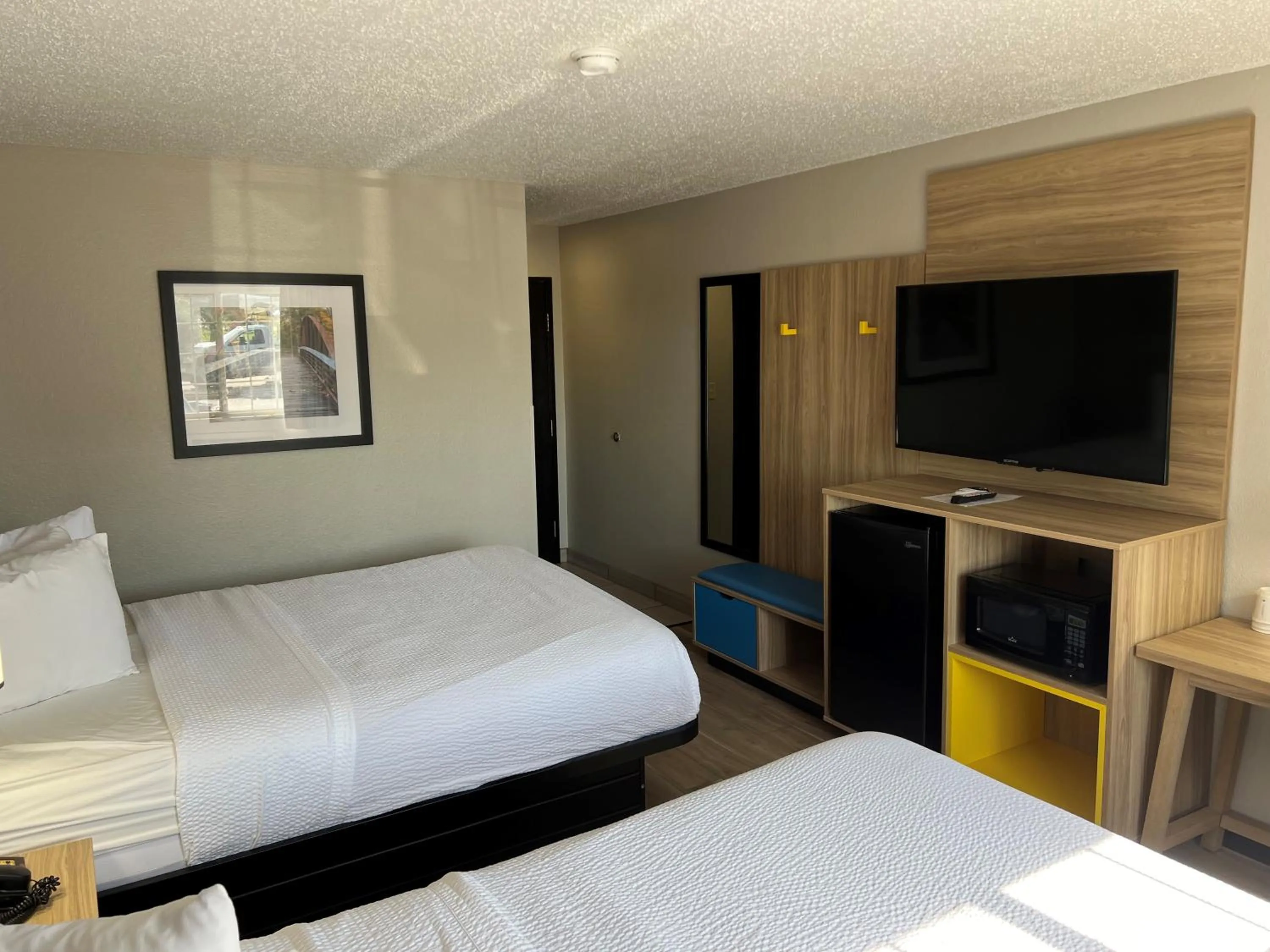 Bed in Days Inn by Wyndham Miami
