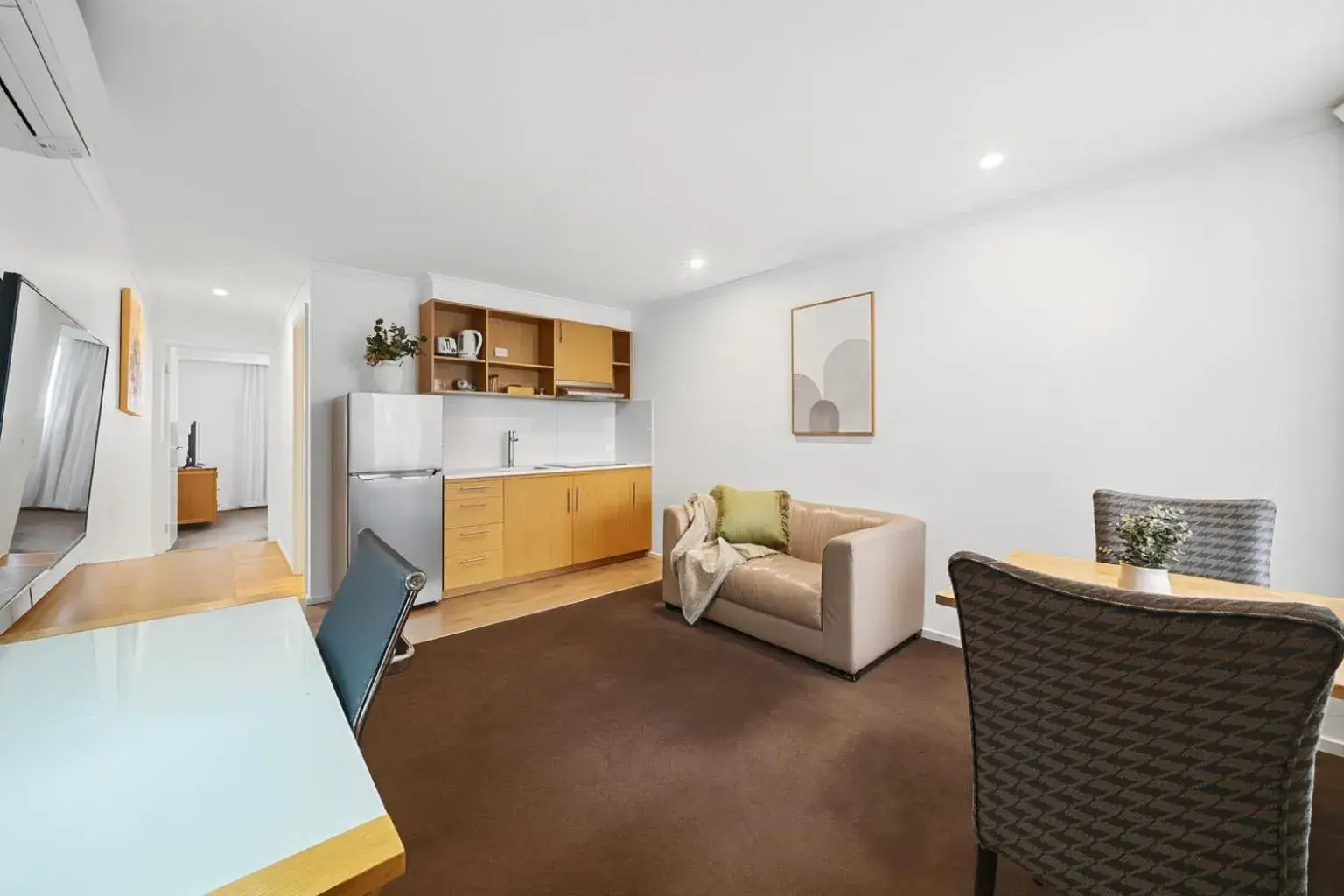 One-Bedroom Apartment in New Crossing Place Motel One-Bedroom Apartment in New Crossing Place Motel