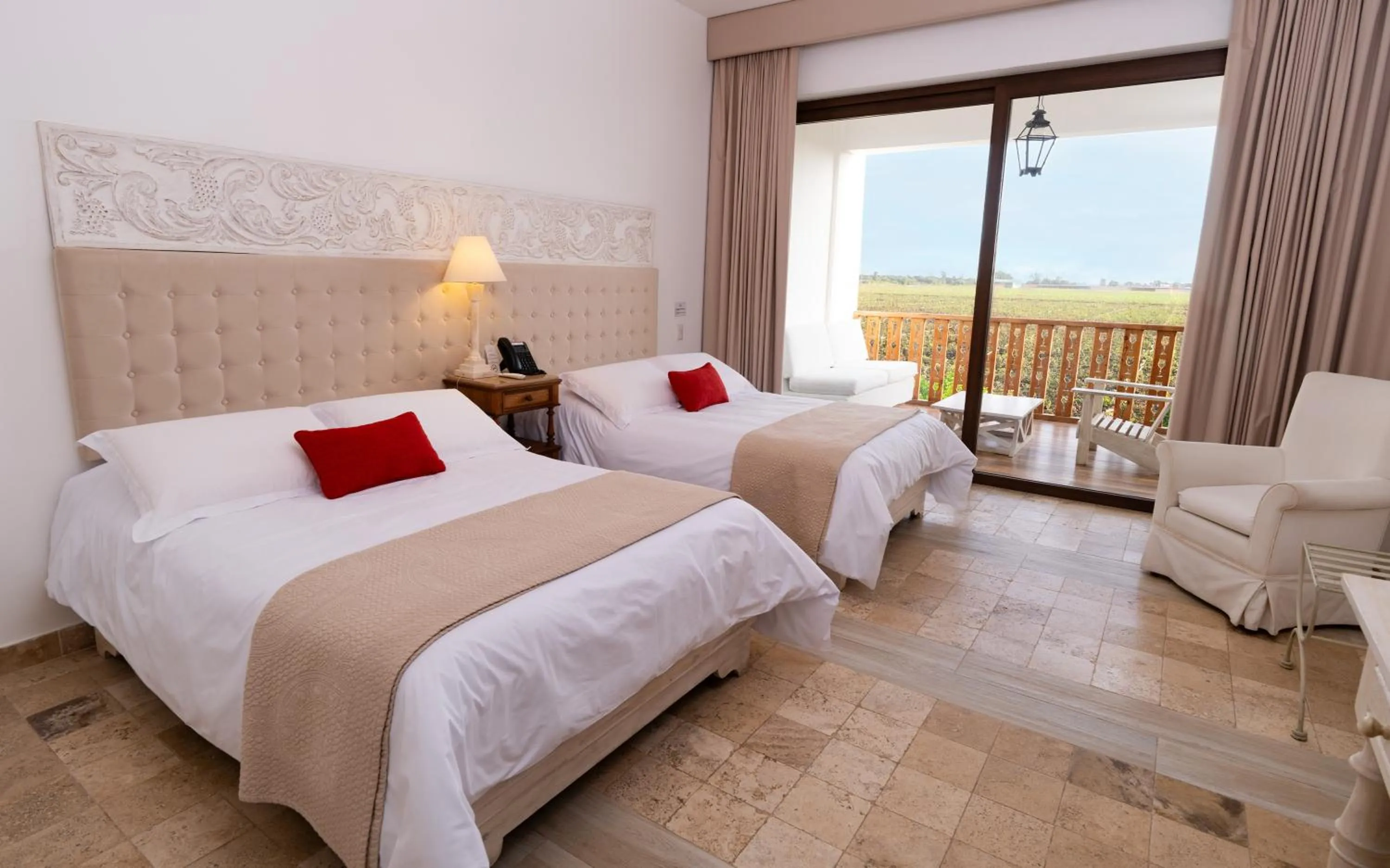 Bedroom, Bed in Hotel Viñas Queirolo