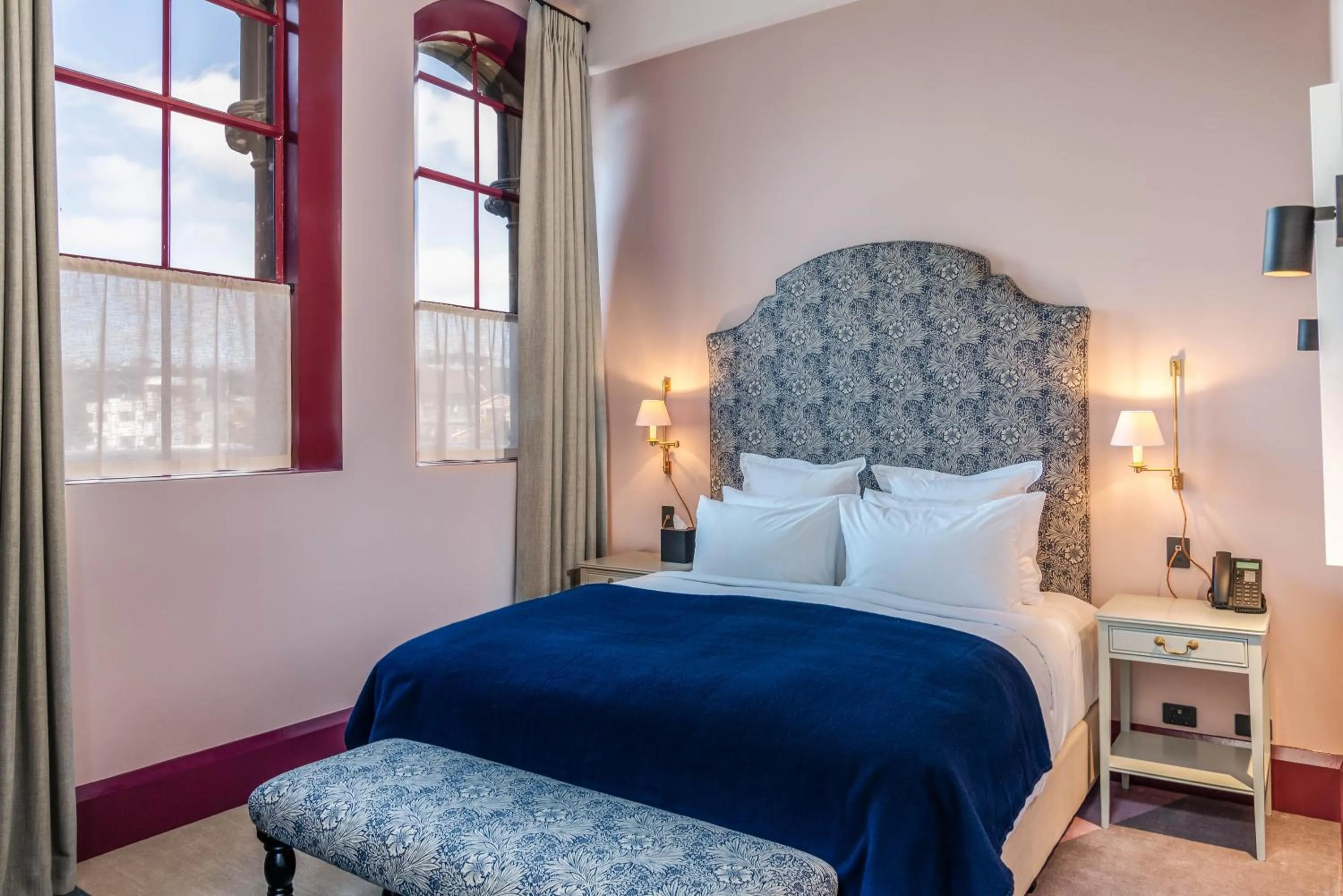 Bedroom, Bed in The Observatory Hotel Christchurch