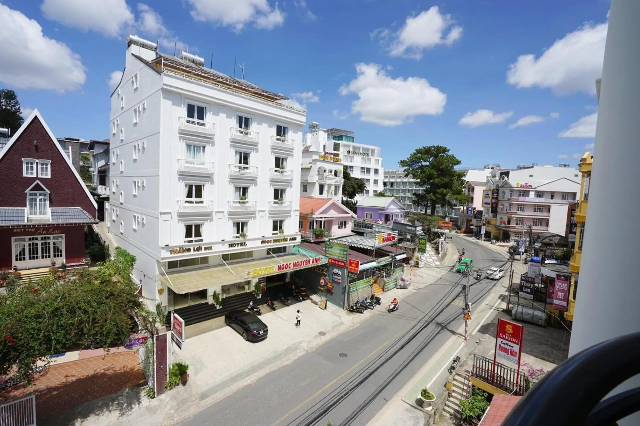 Neighbourhood in Dream Luxury Hotel