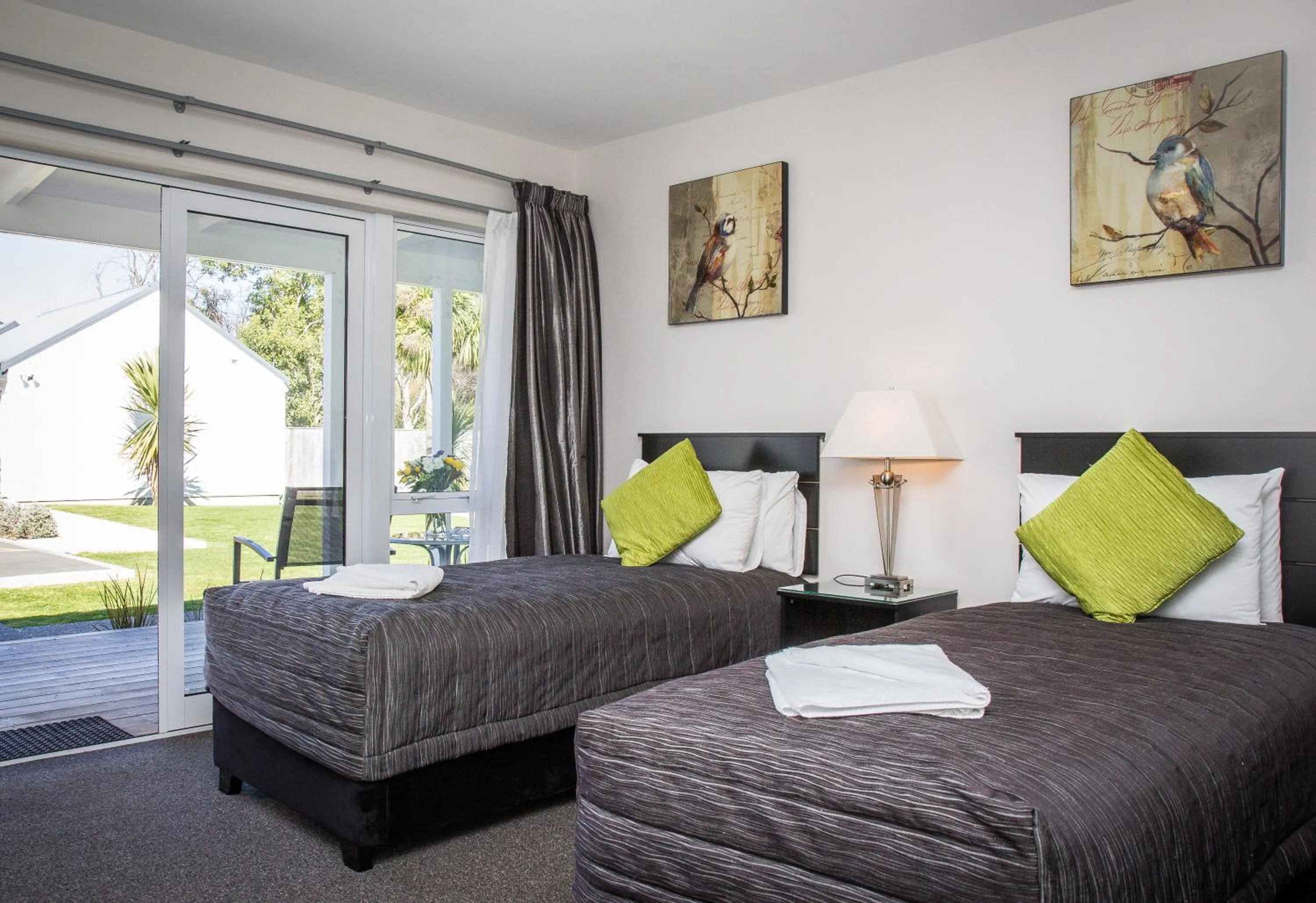 Bedroom, Bed in Greyfriars Motel