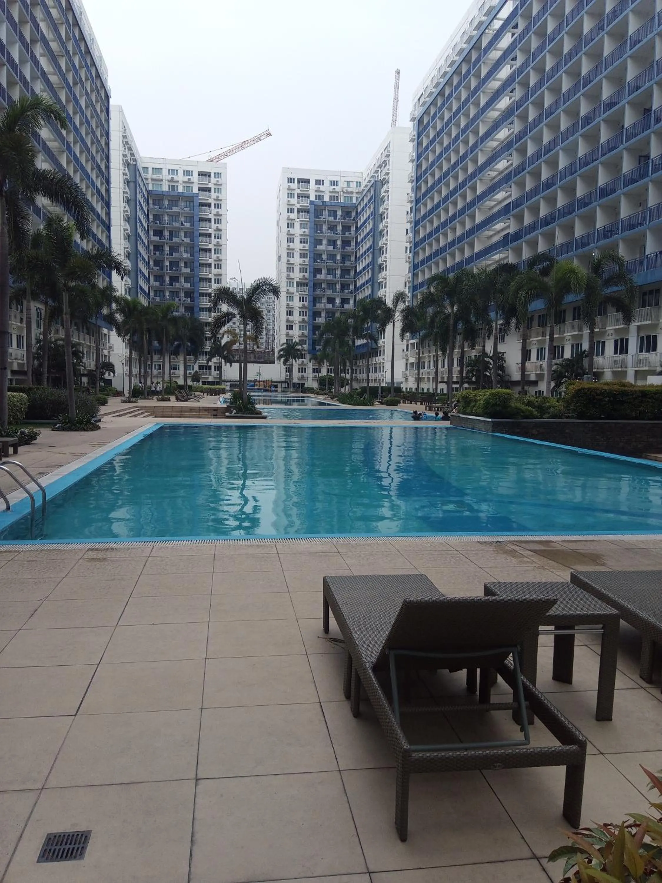 Swimming pool in MOA Rental