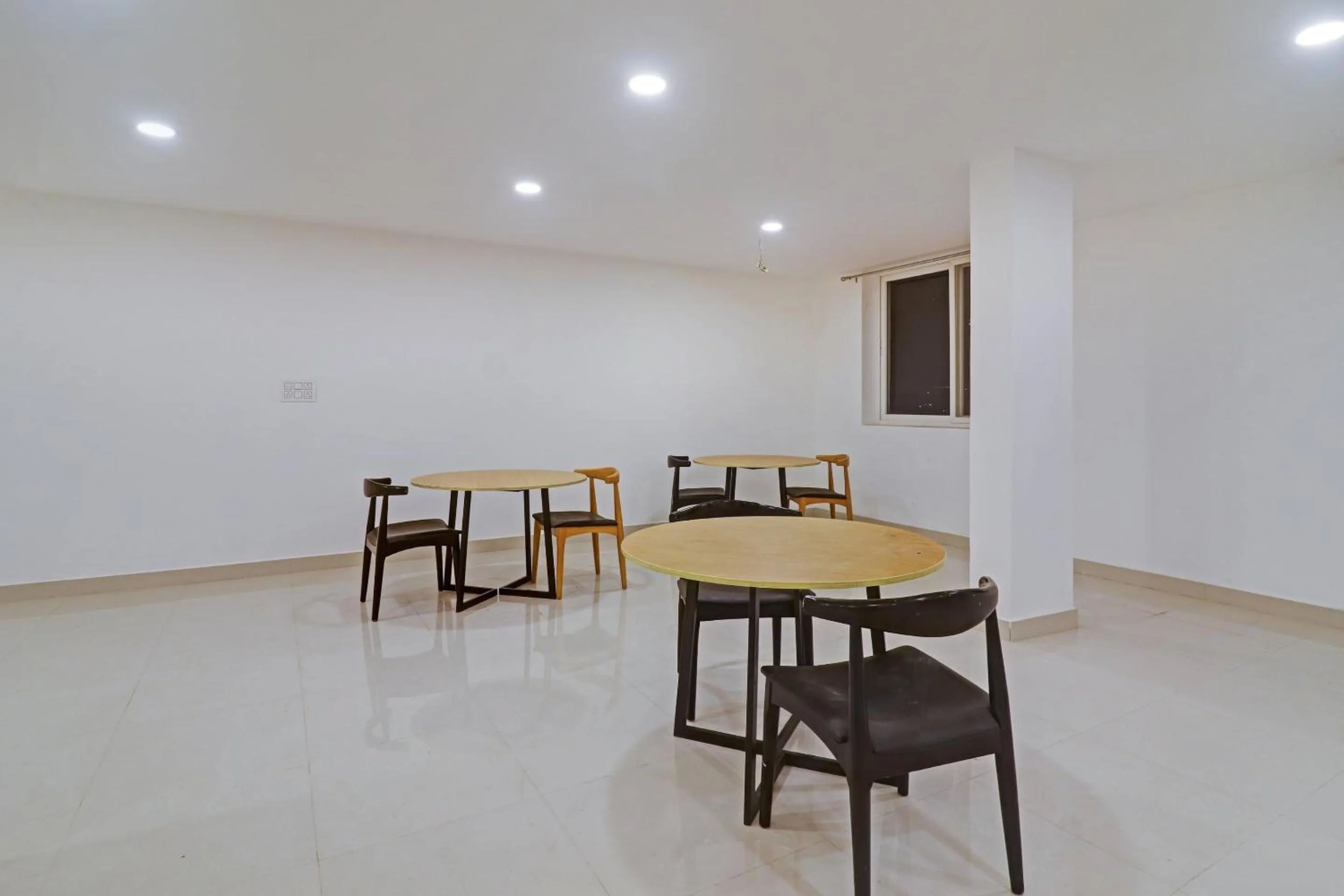 Restaurant/places to eat in Super Townhouse Che Sigma