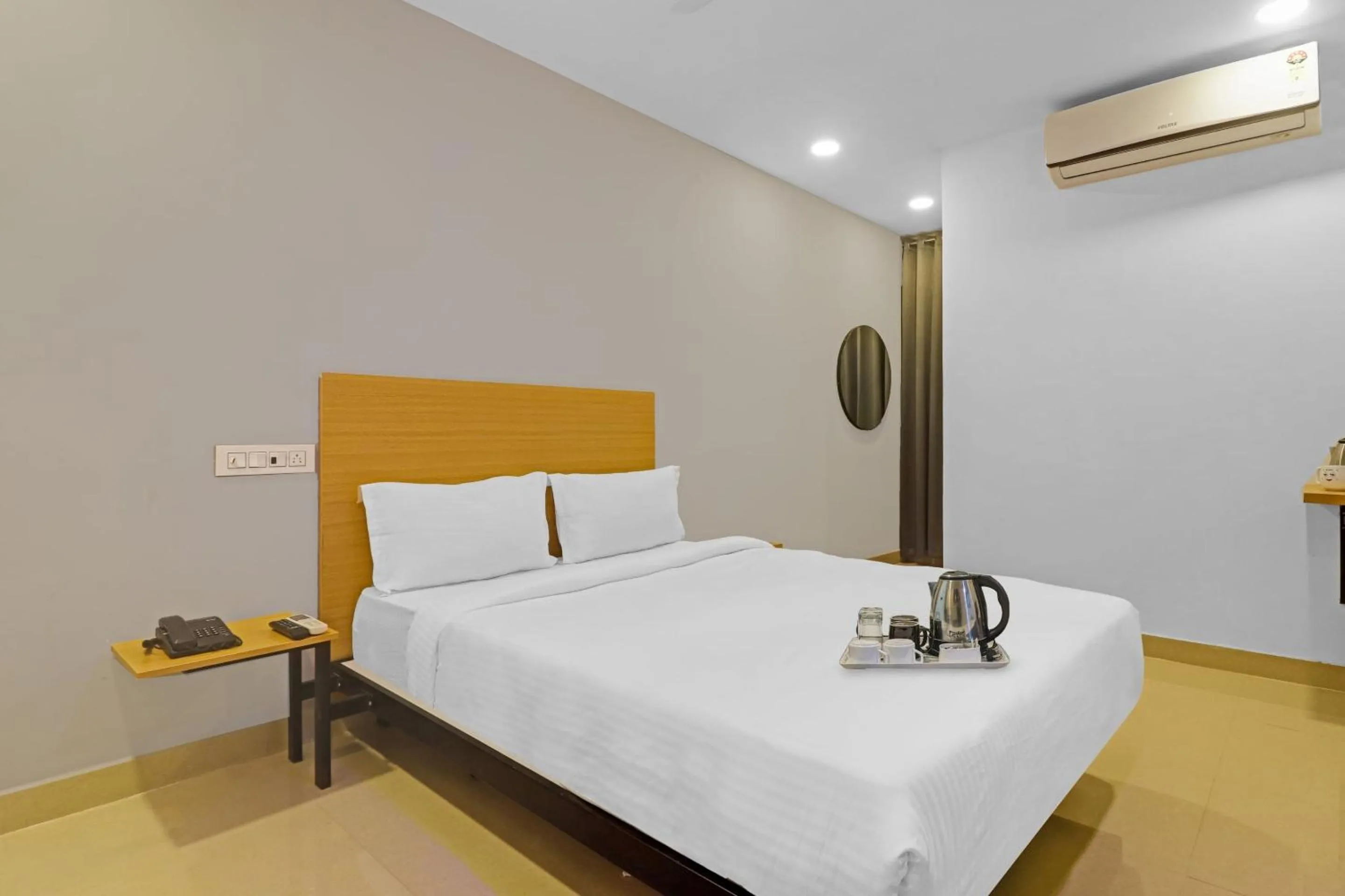 Bedroom, Bed in Super Townhouse Che Sigma