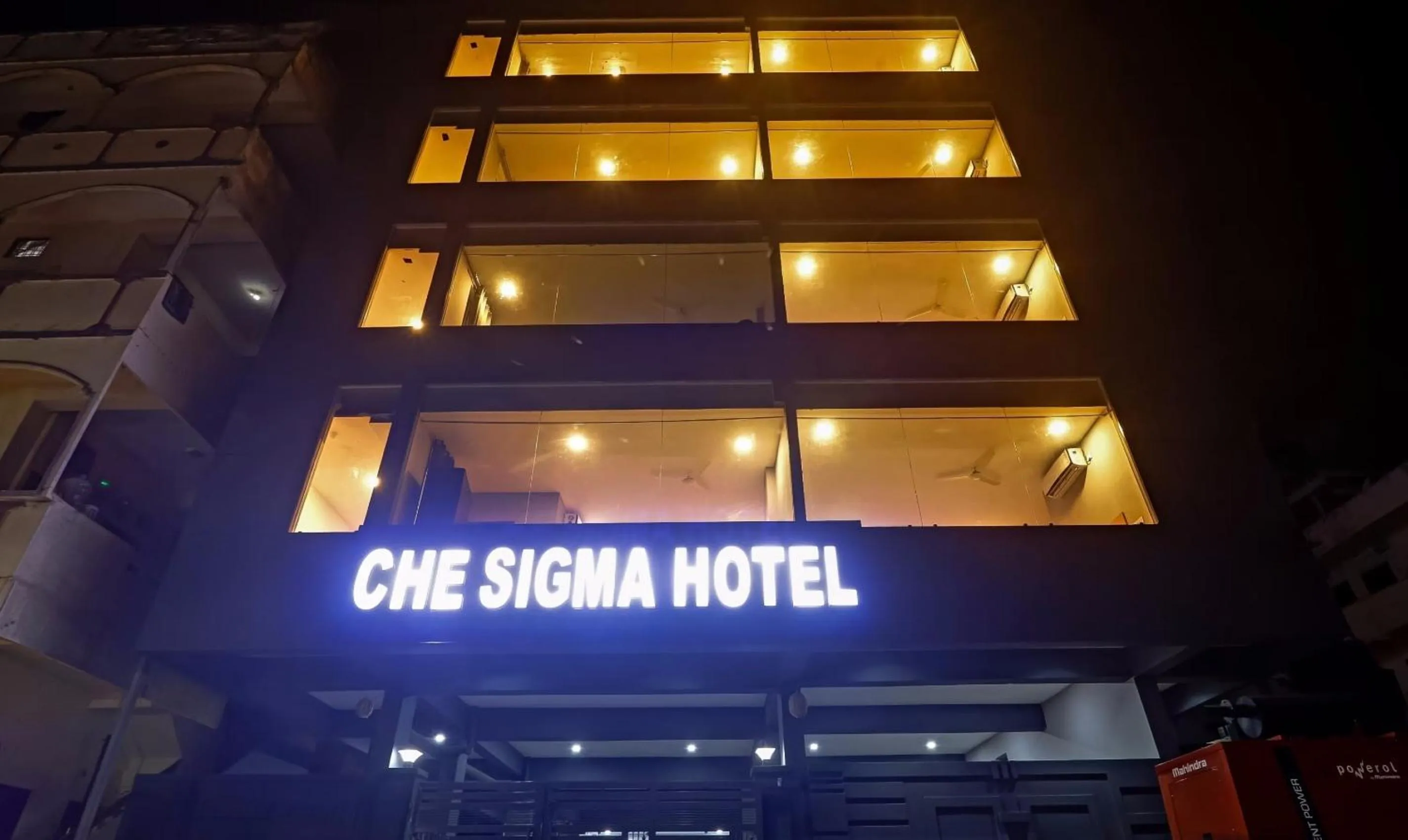 Facade/entrance in Townhouse Che Sigma