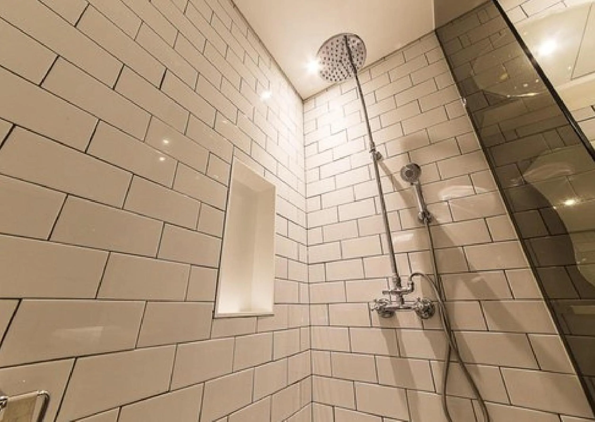 Shower in Hotel The Designers Jongro