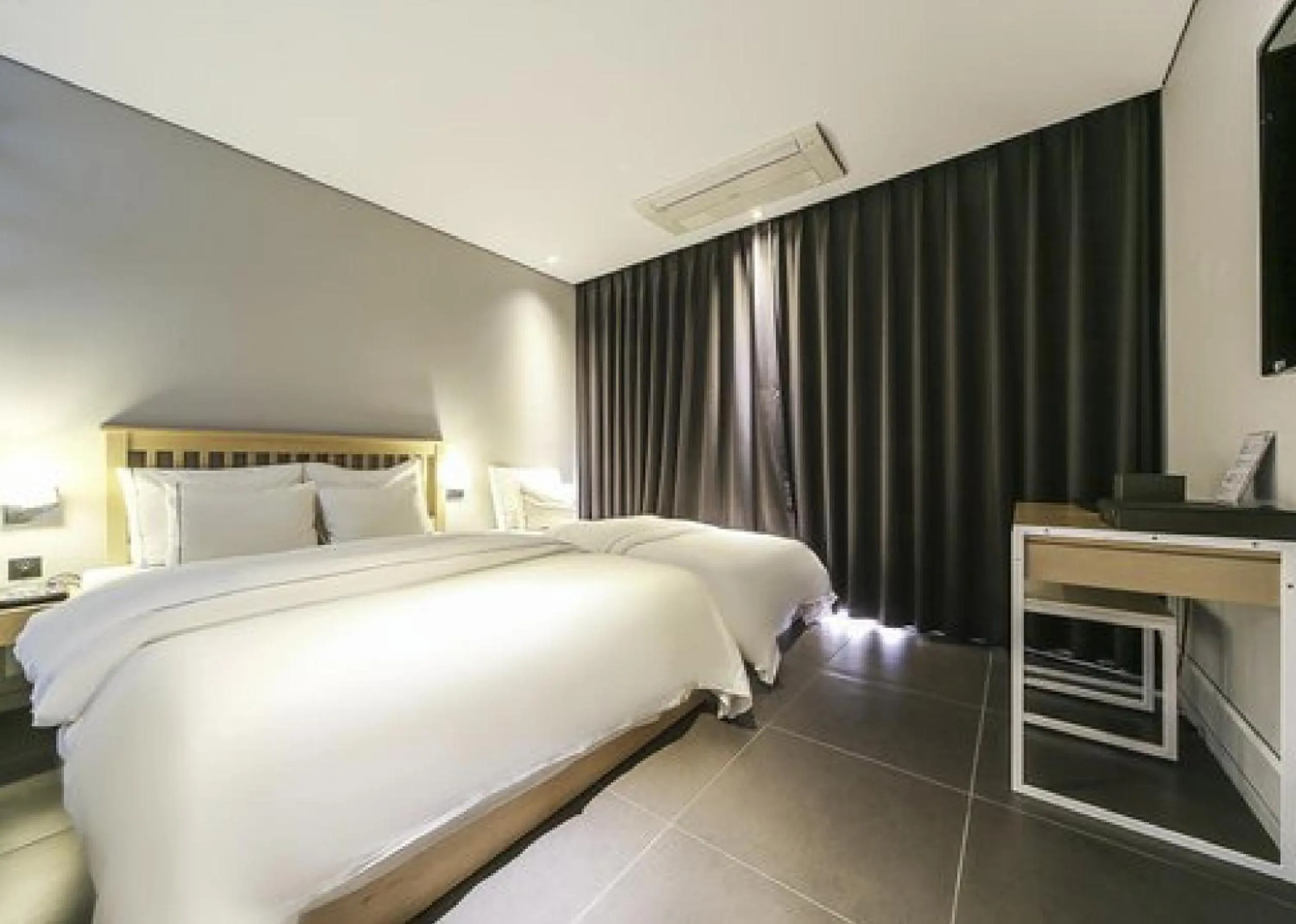 Bed in Hotel The Designers Jongro