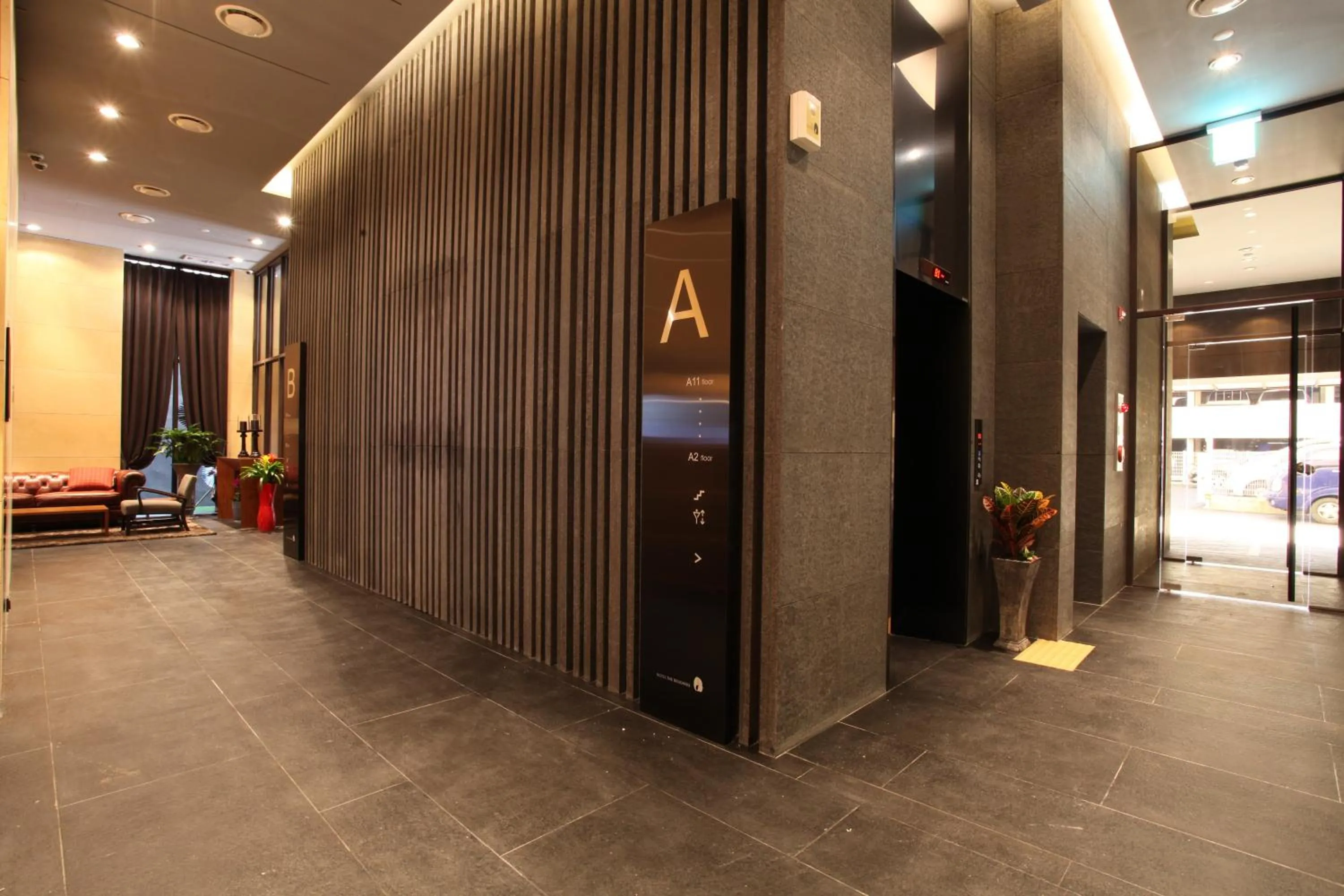 Lobby or reception in Hotel The Designers Jongro