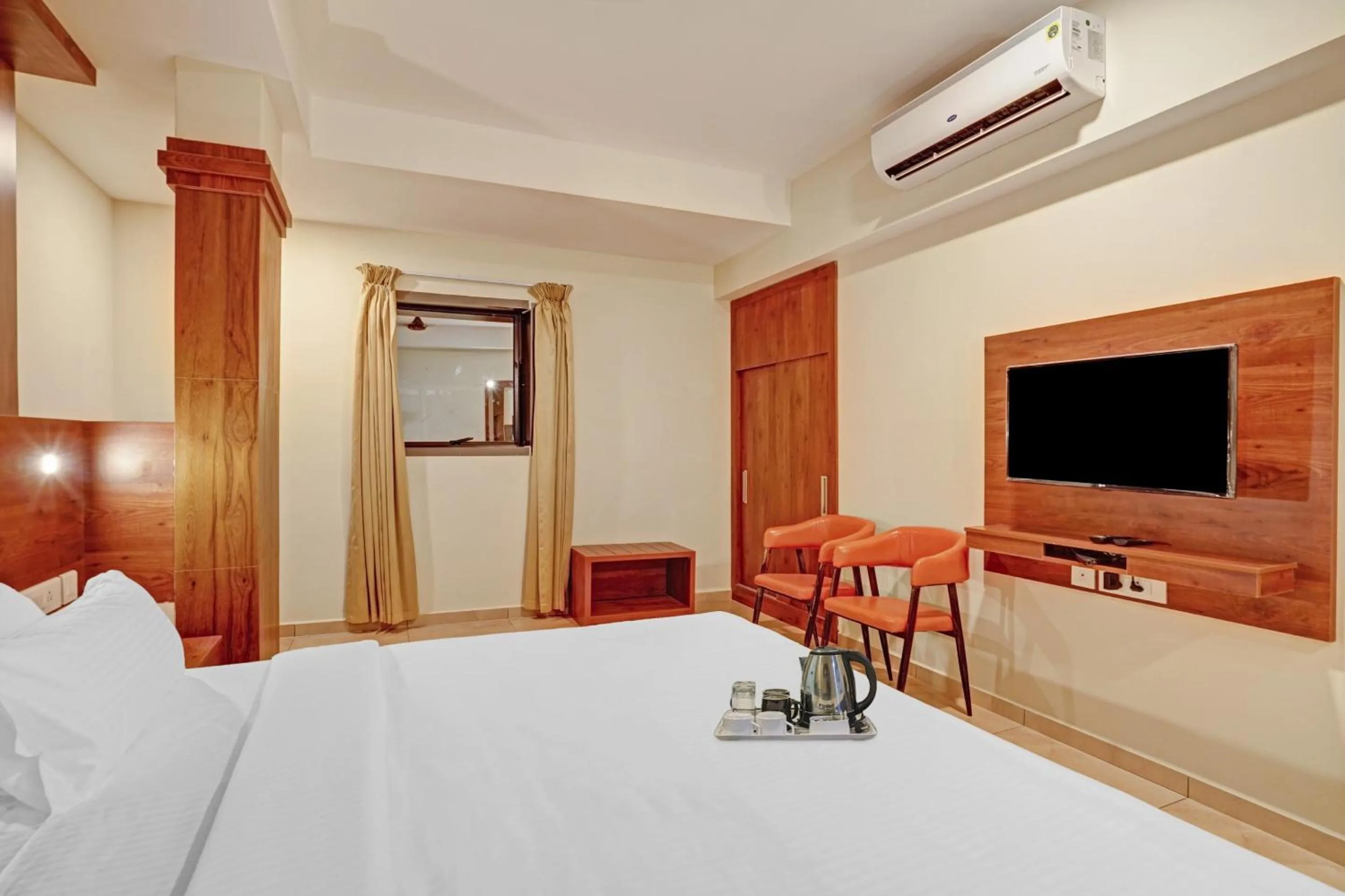 Bedroom, Bed in Super Townhouse Edasserys Sea Pearl