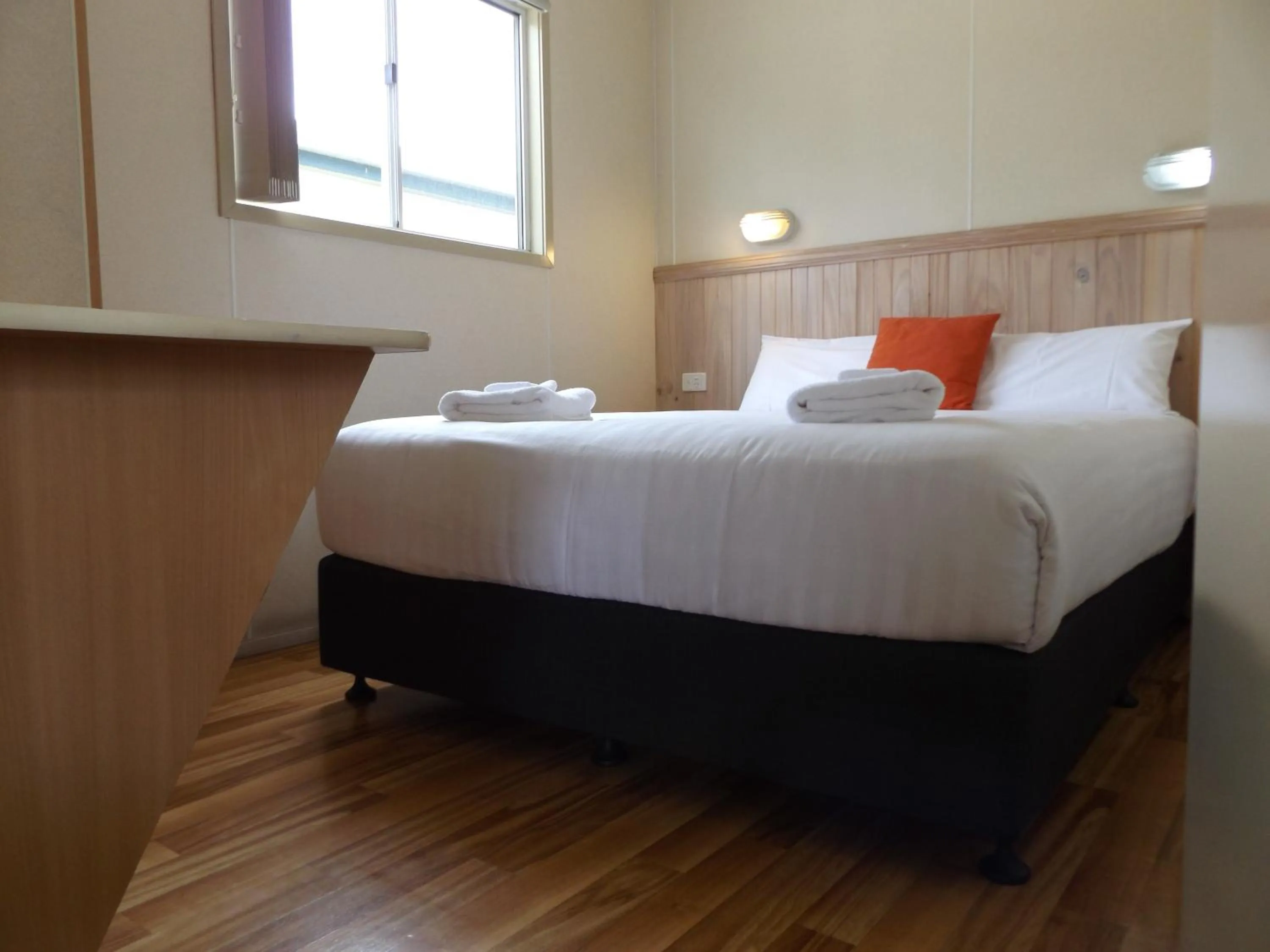 Bedroom, Bed in Birubi Beach Holiday Park