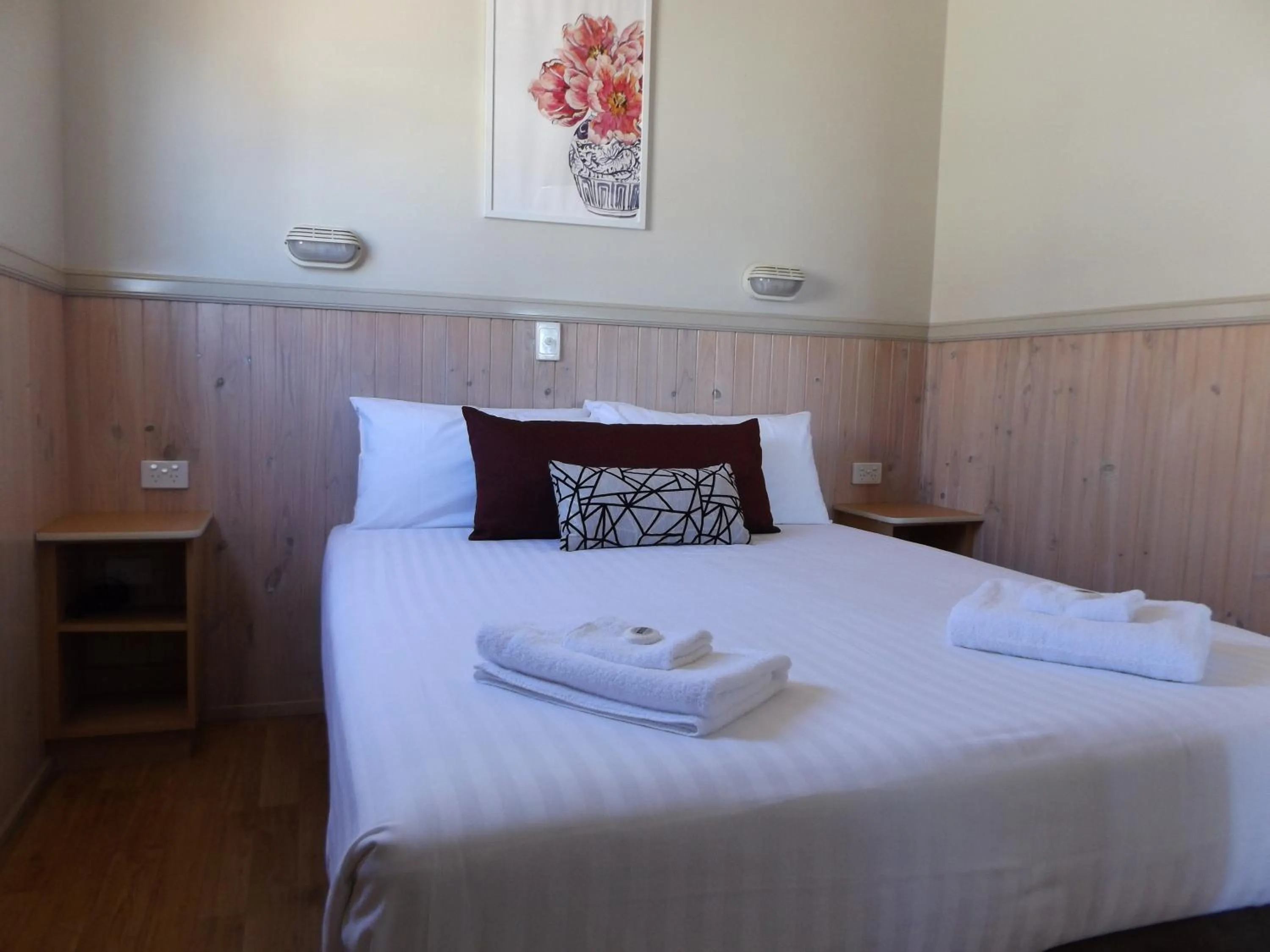 Bedroom, Bed in Birubi Beach Holiday Park