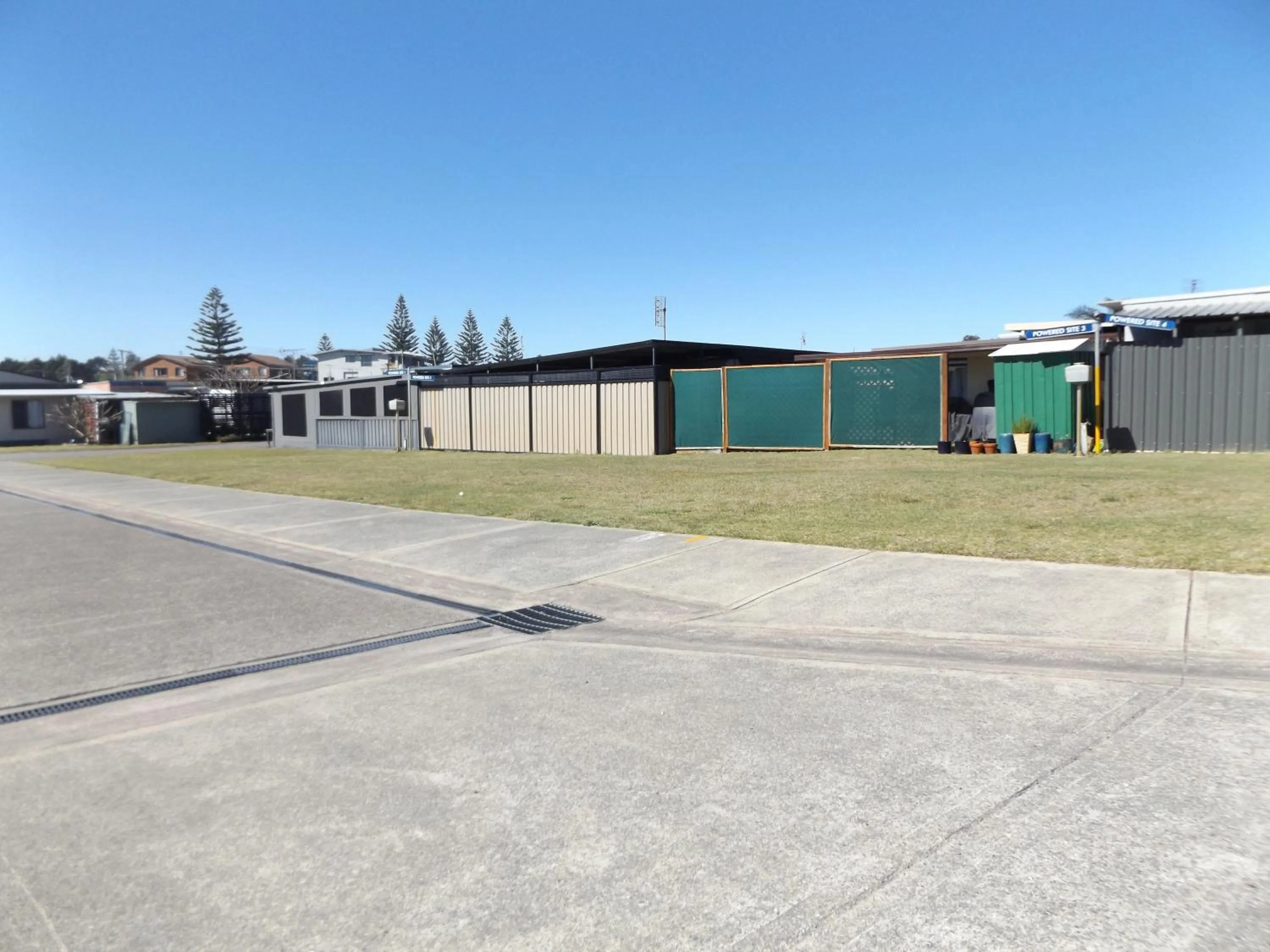 Property building in Birubi Beach Holiday Park