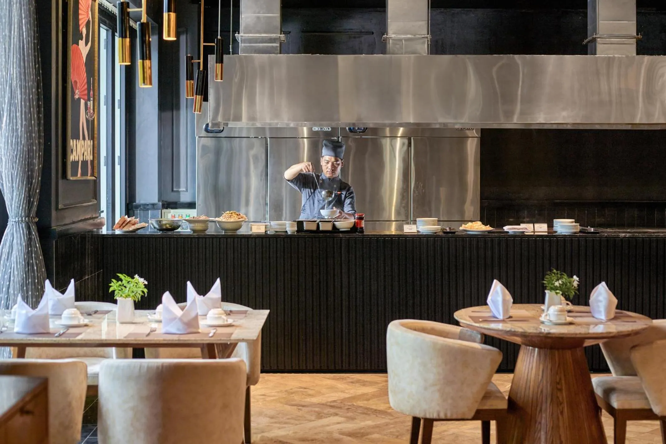 Restaurant/places to eat in Ravatel Style Hotel Bac Giang