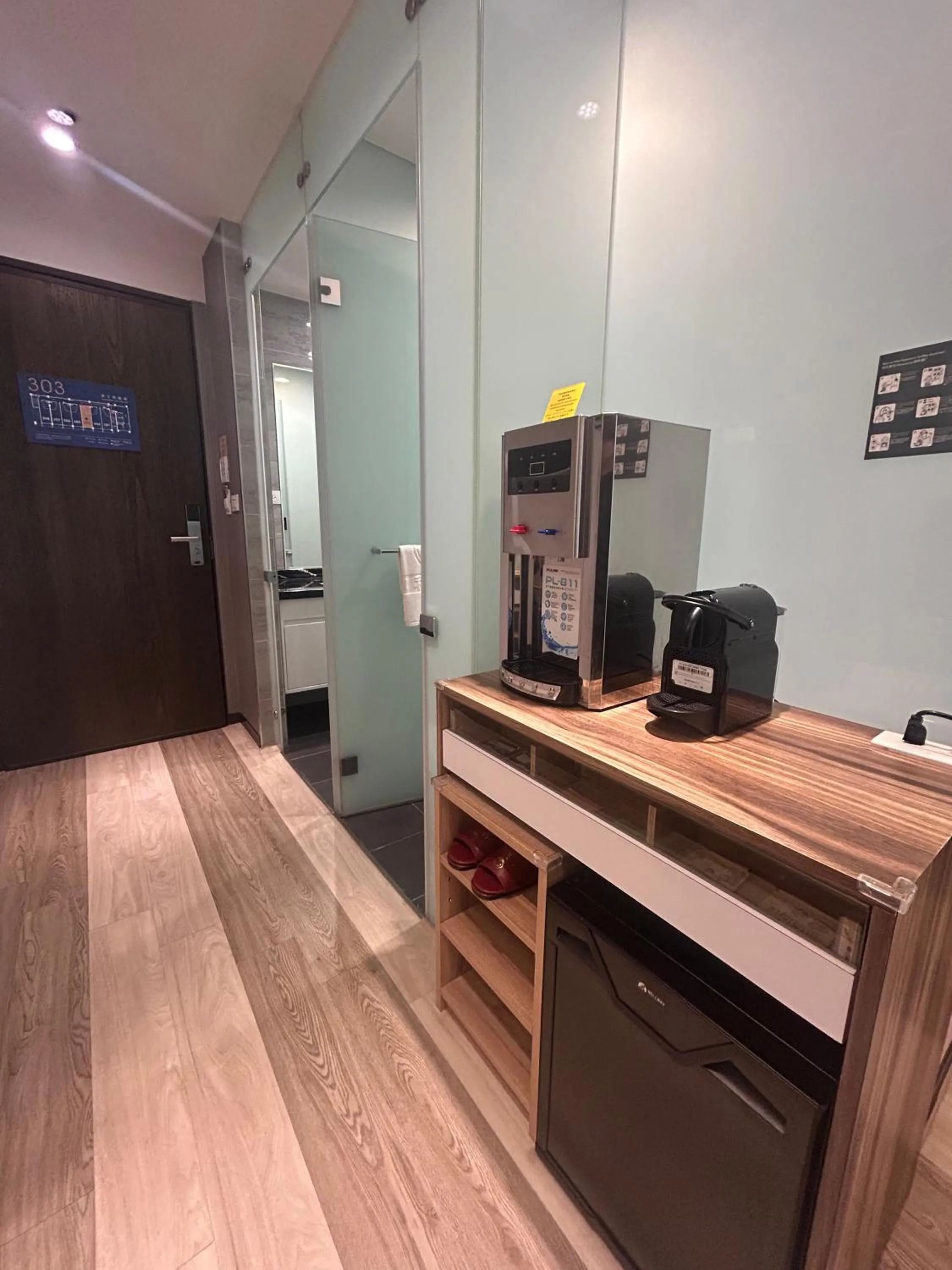 Coffee/tea facilities in Bentley Hotel