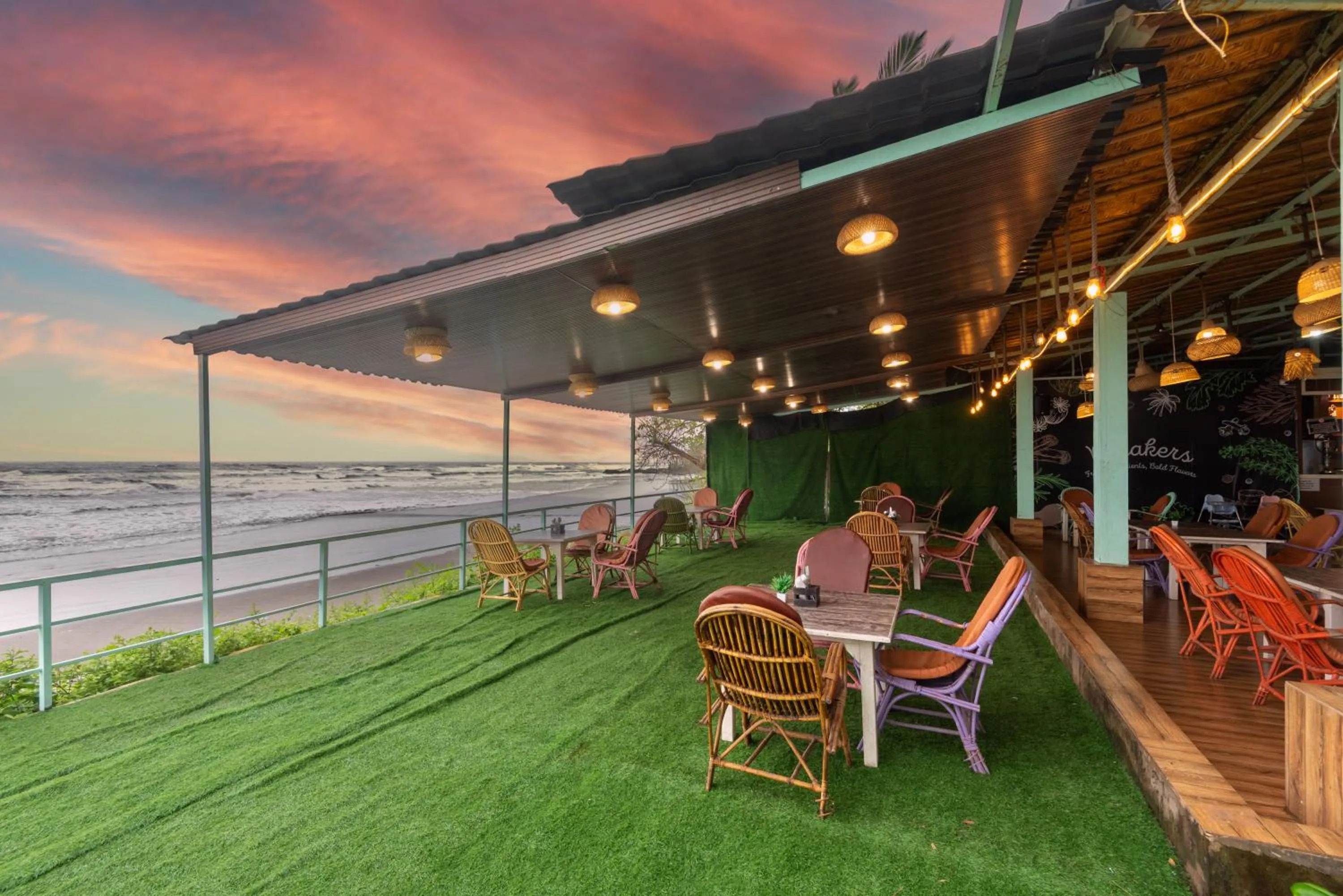 Dining area in Amadi Beach Front Resort