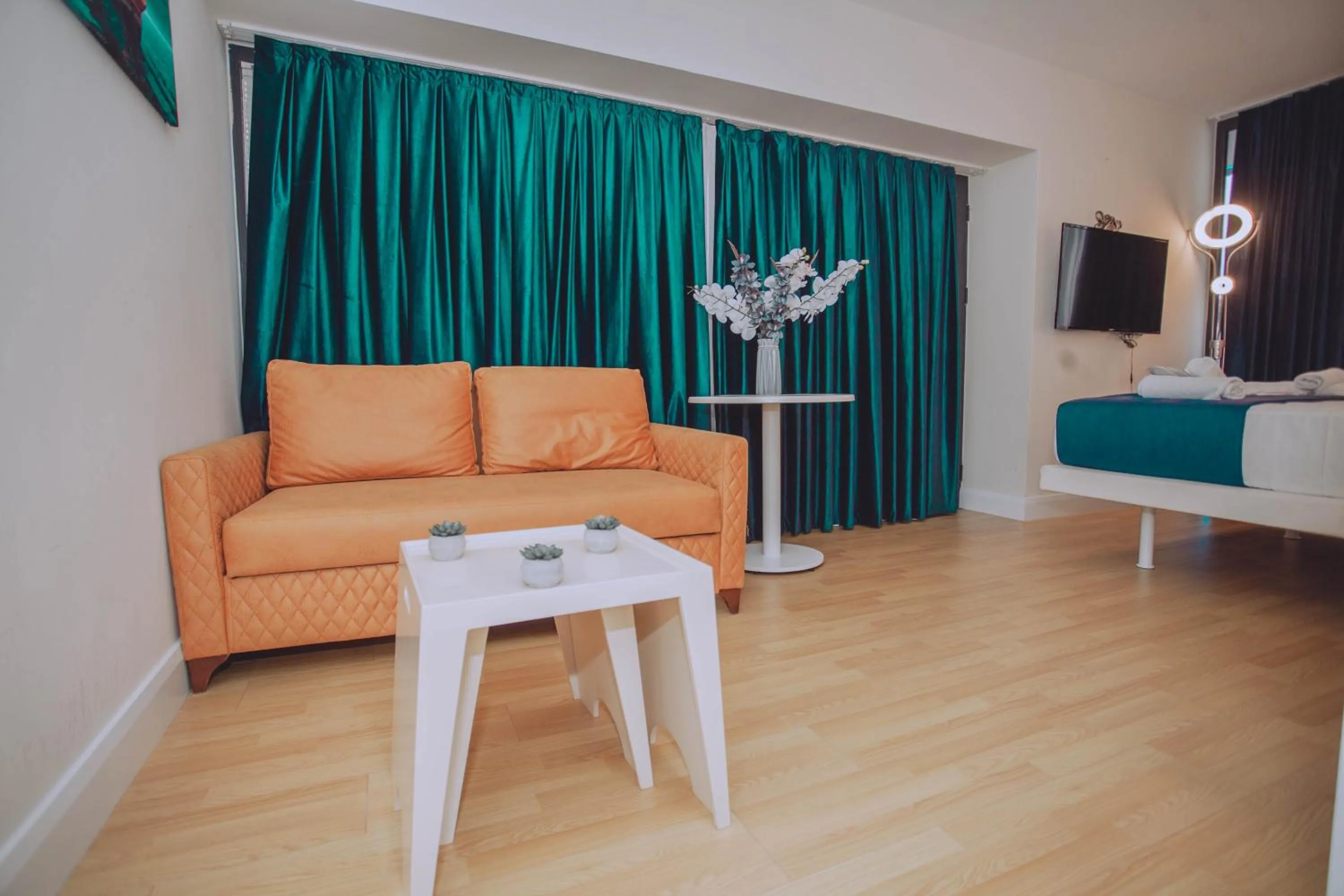 Communal lounge/ TV room in Batumi Luxury Resort & Sea View Aparthotel