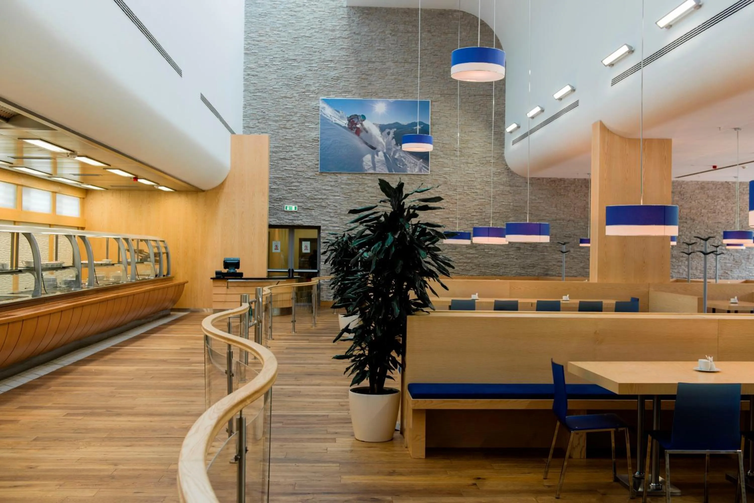 Restaurant/places to eat in Zirve Hotel